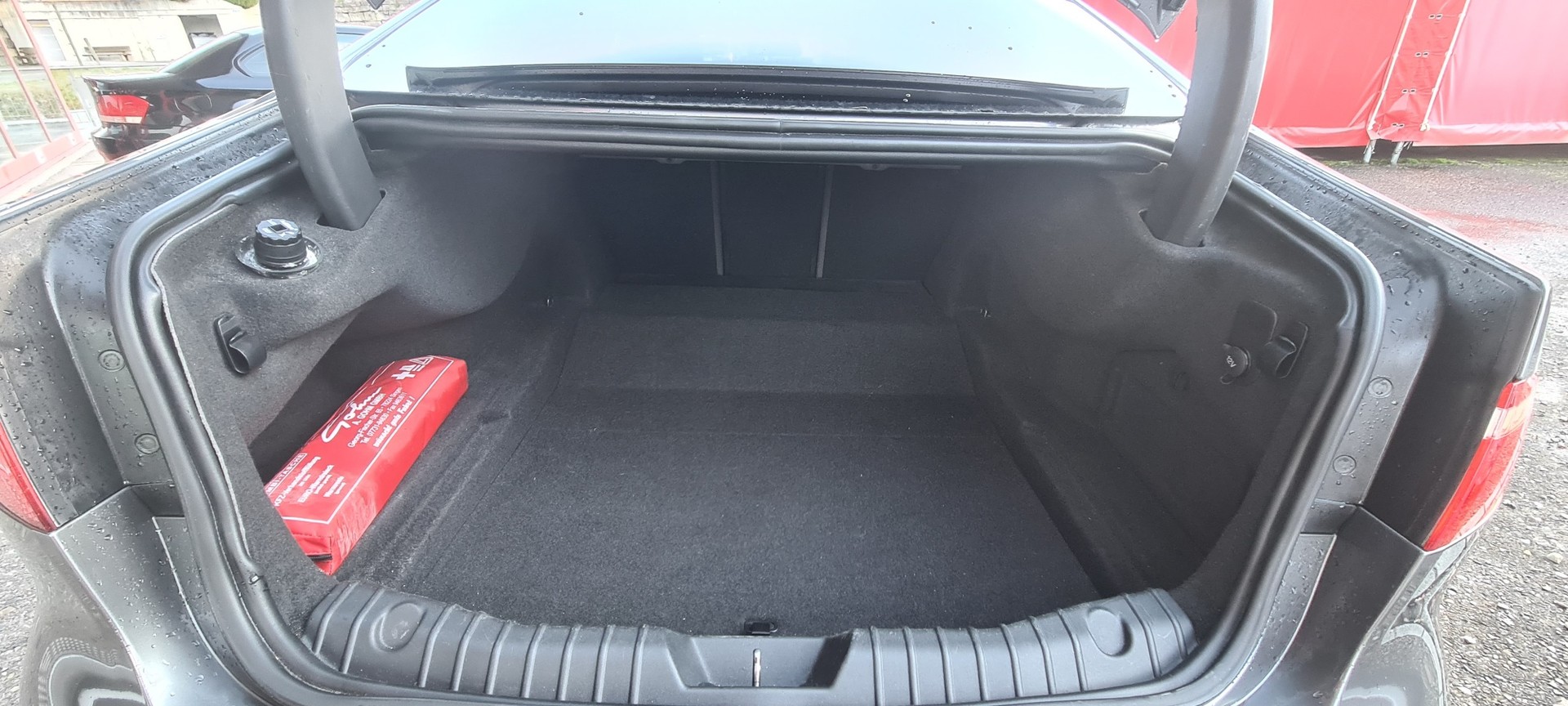 JAGUAR XF 20d Portfolio Automatic-image-15