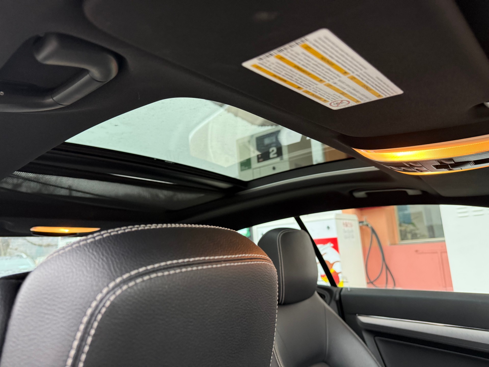 MERCEDES-BENZ E 350 CGI BlueEfficiency 7G-Tronic-image-9