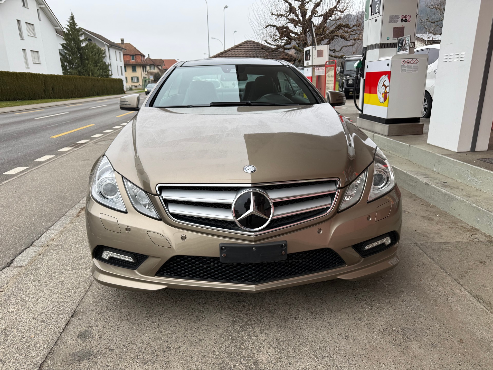 MERCEDES-BENZ E 350 CGI BlueEfficiency 7G-Tronic-showroom-element-1
