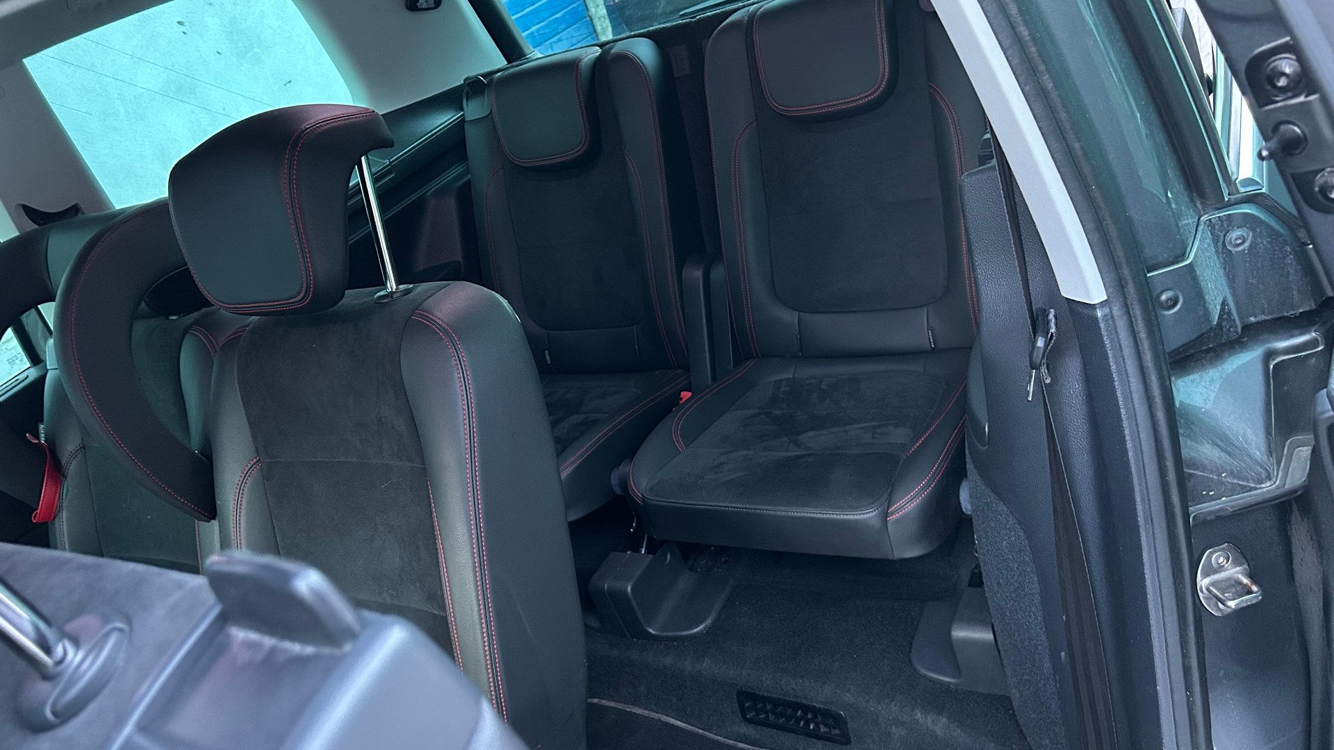SEAT Alhambra 2.0 TDI 4Drive SWISS FR-image-7