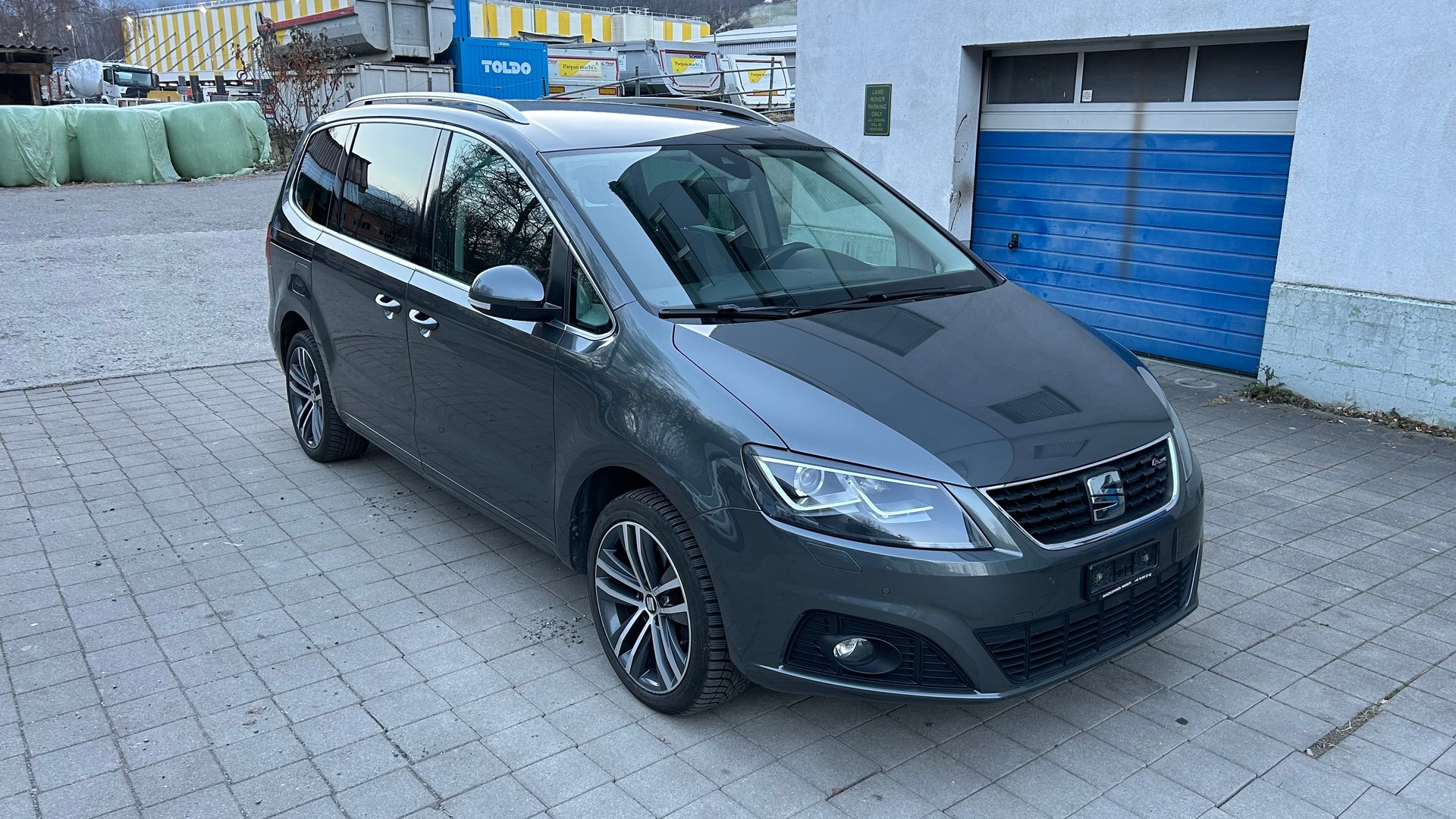SEAT Alhambra 2.0 TDI 4Drive SWISS FR-image-5