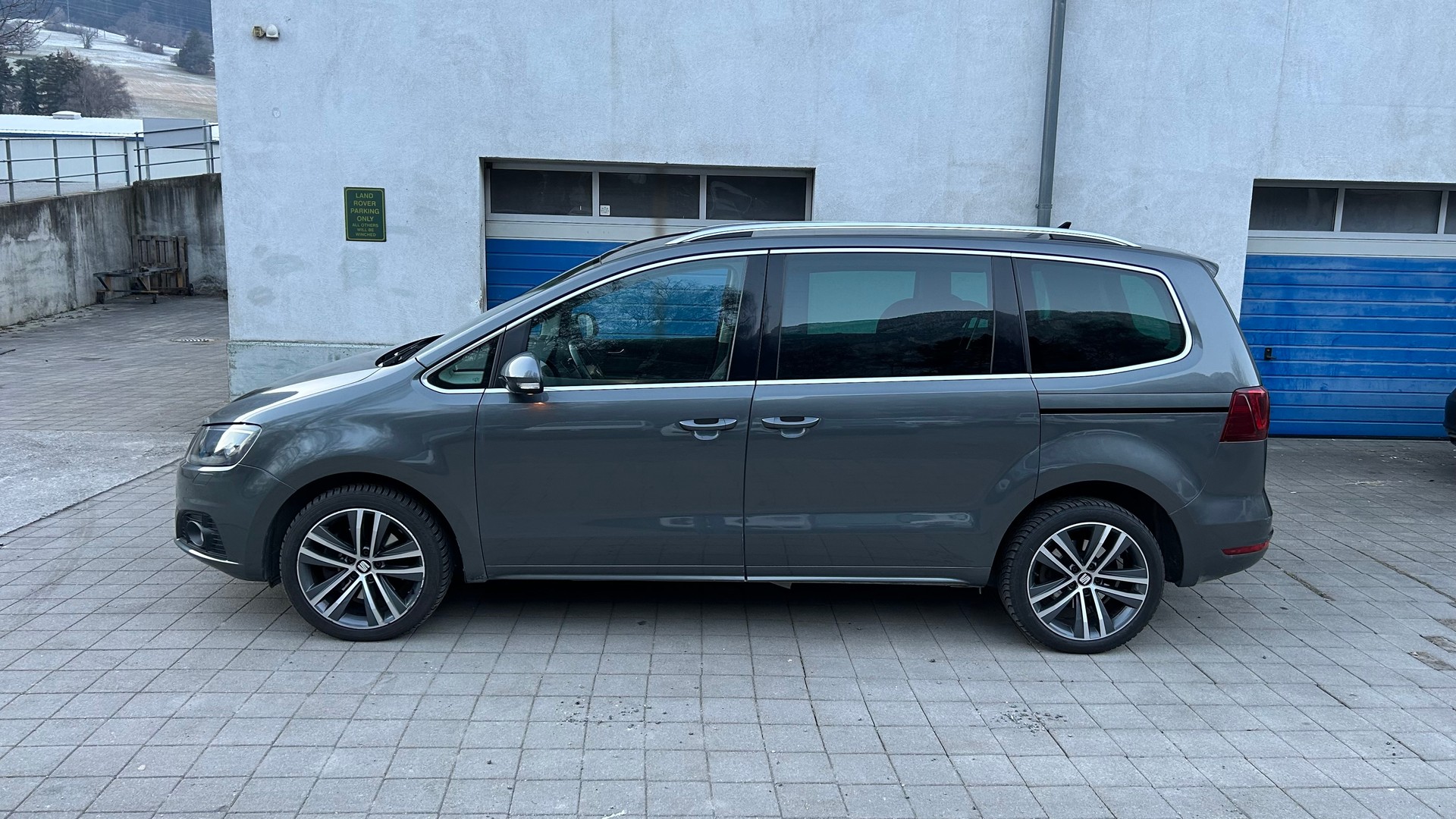 SEAT Alhambra 2.0 TDI 4Drive SWISS FR-image-1