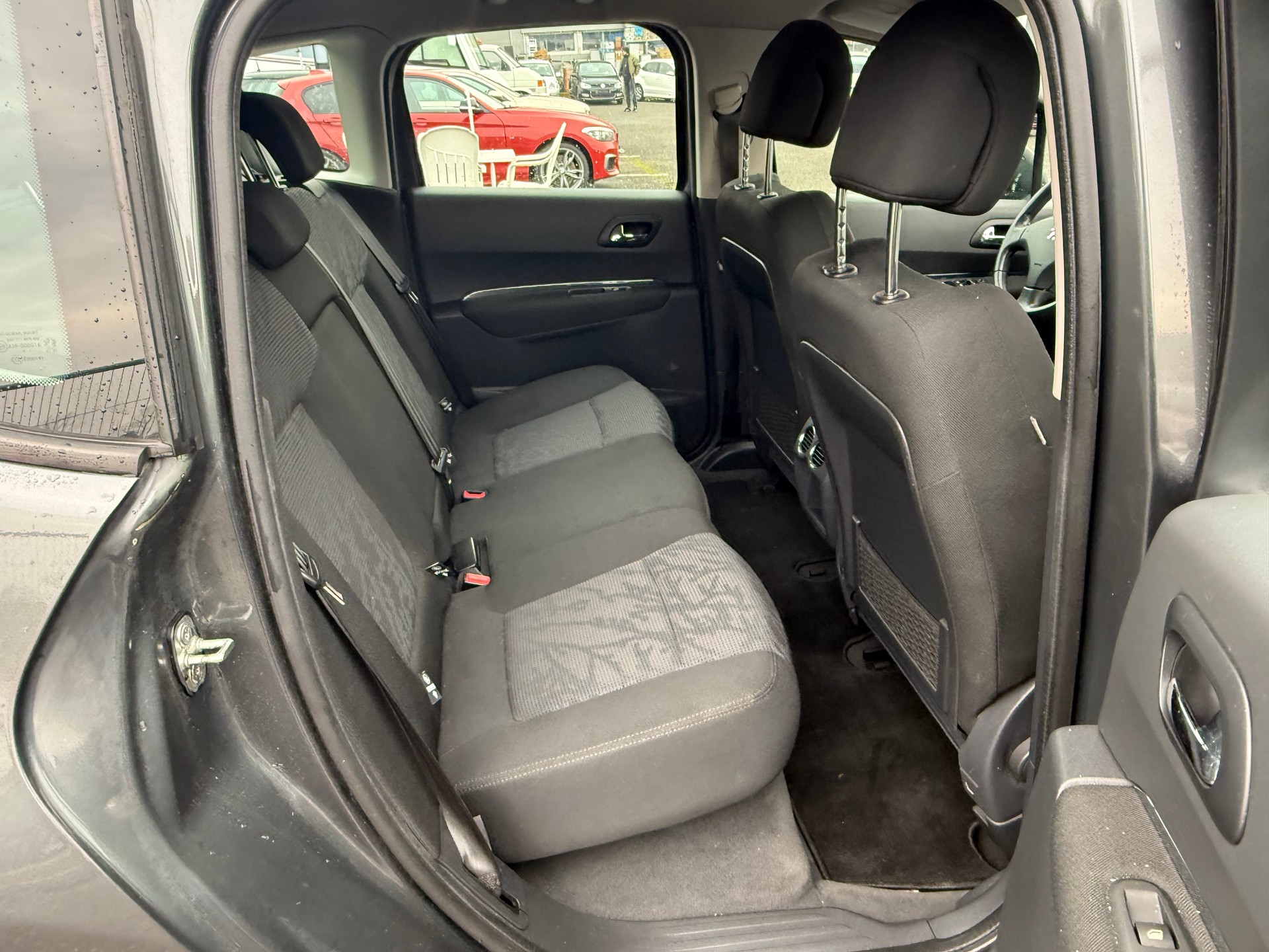 PEUGEOT 3008 1.6 HDI Sport EGS6-image-7