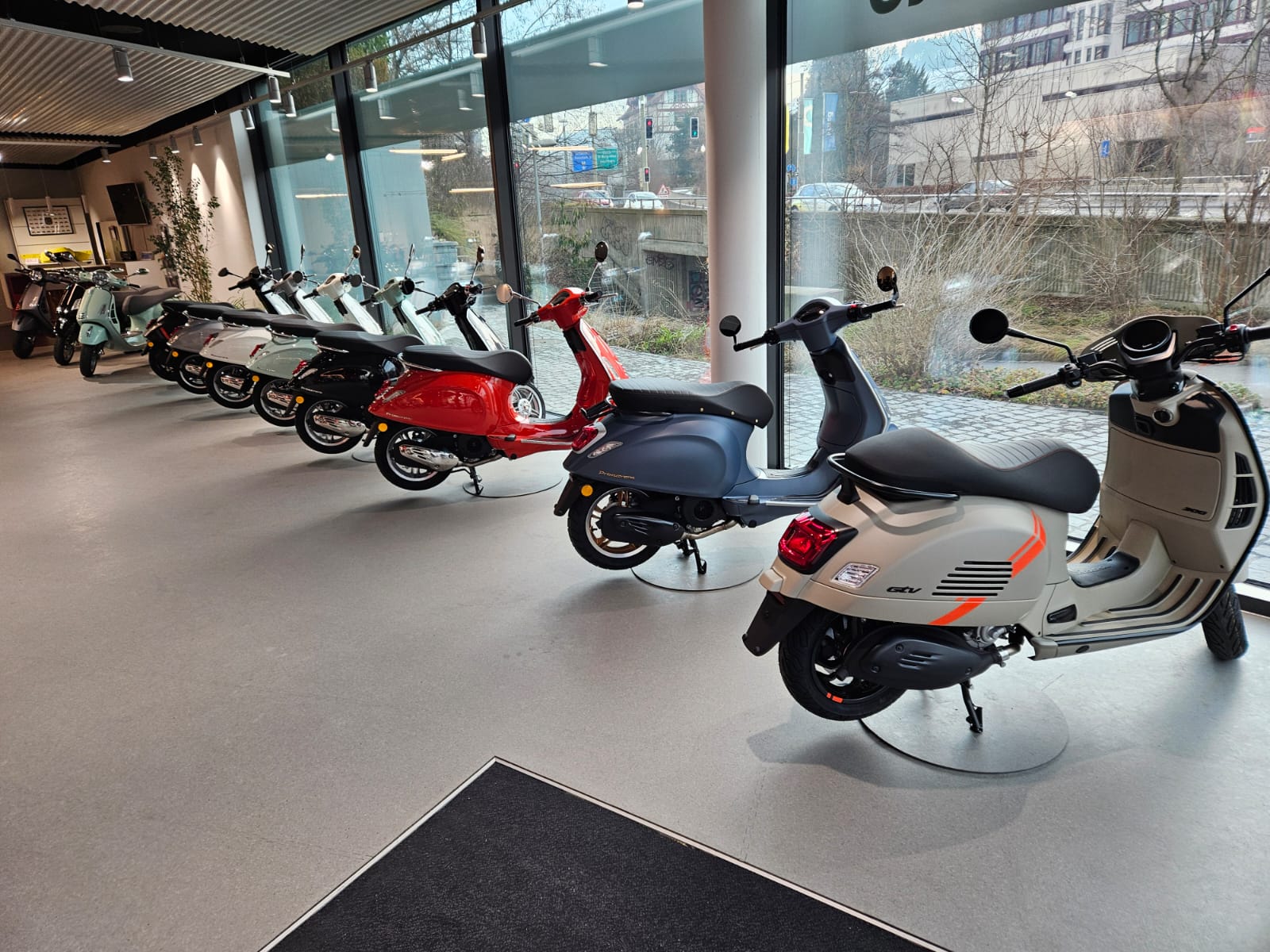 PIAGGIO Vespa Primavera 125 S Euro 5+-image-12