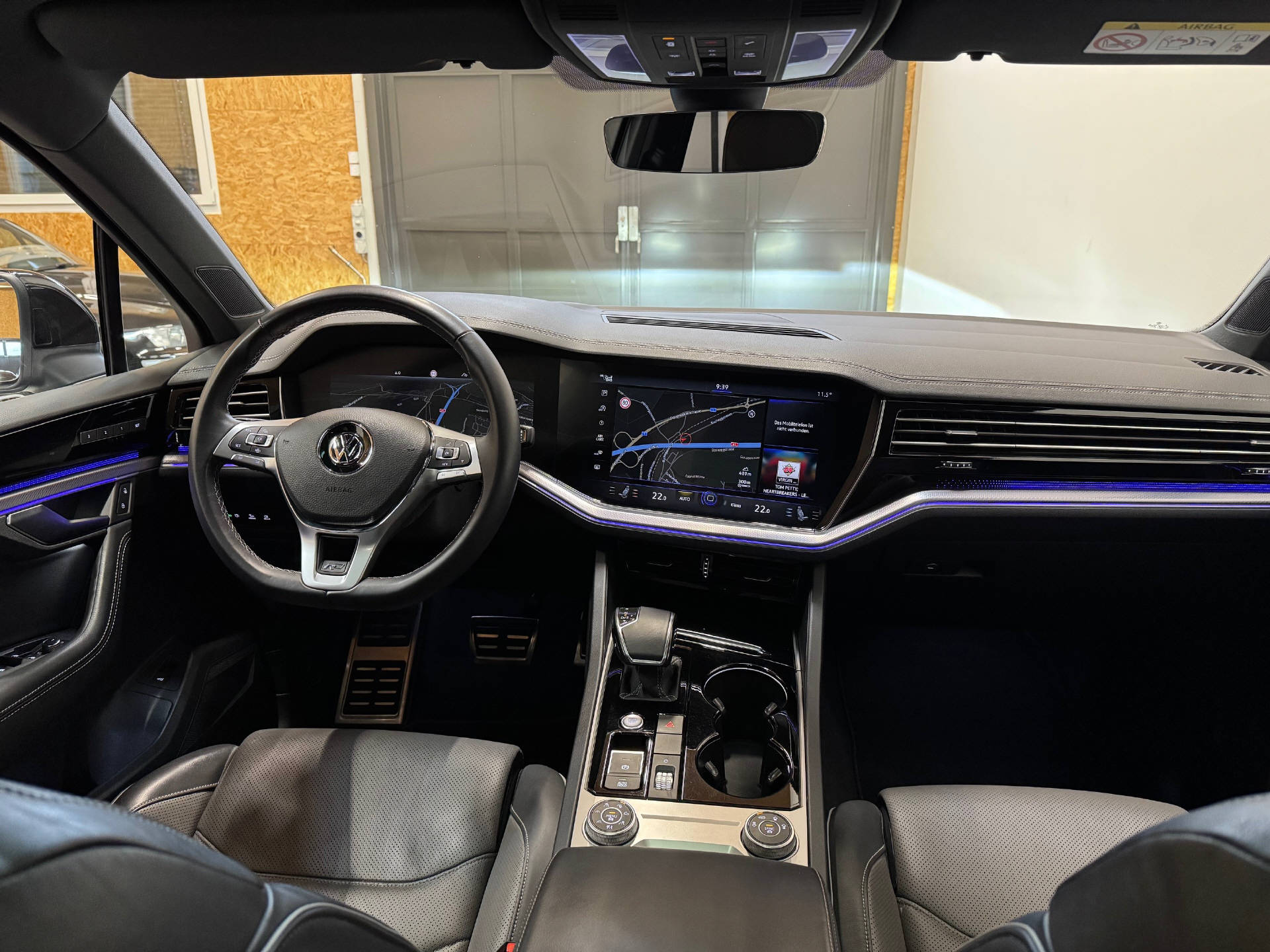 VW Touareg 3.0 V6 TDI 286 R-Line-image-5