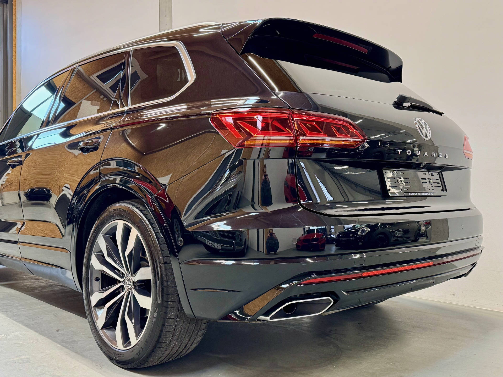 VW Touareg 3.0 V6 TDI 286 R-Line-image-13