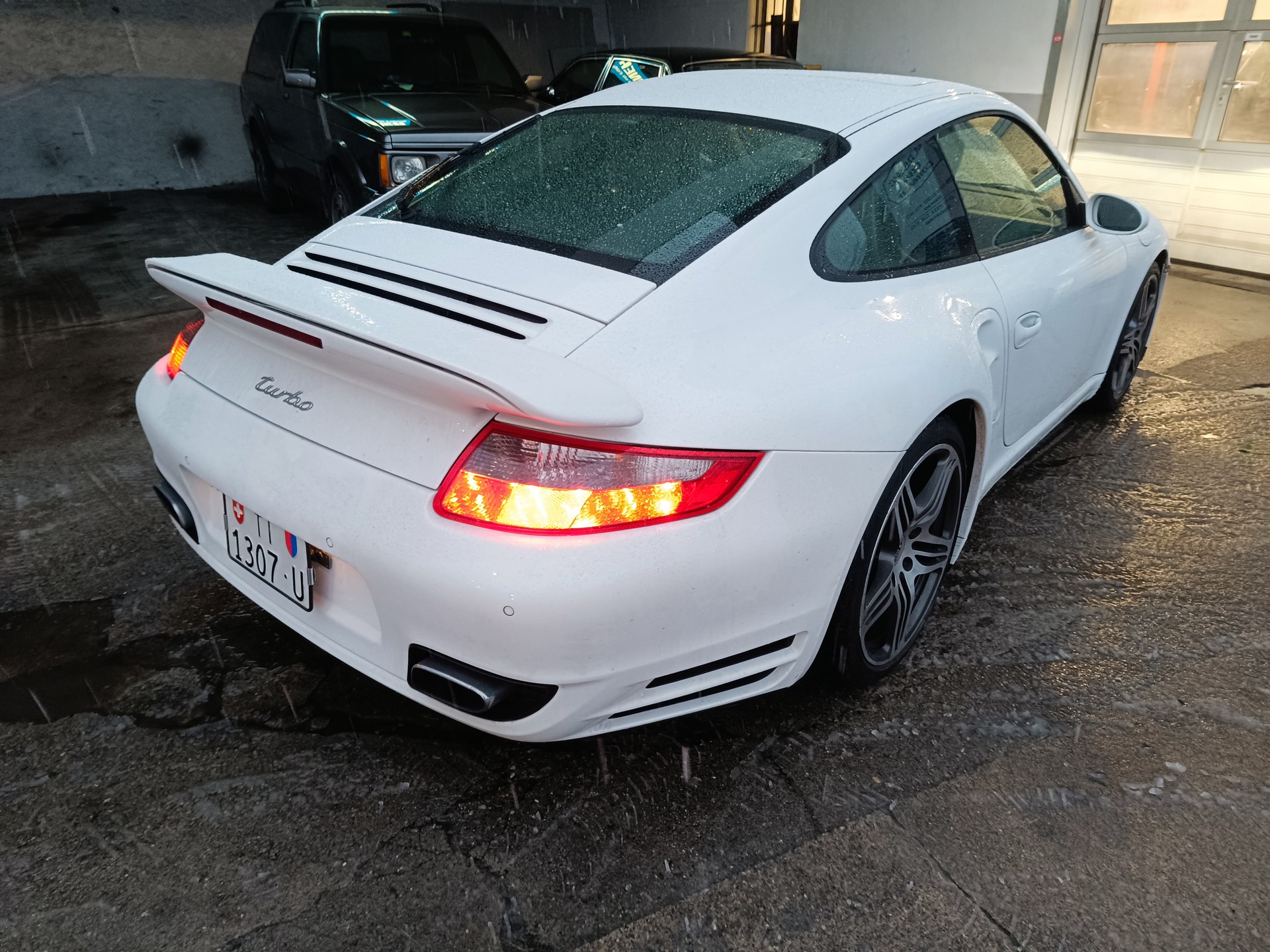 PORSCHE 911 Turbo-image-3