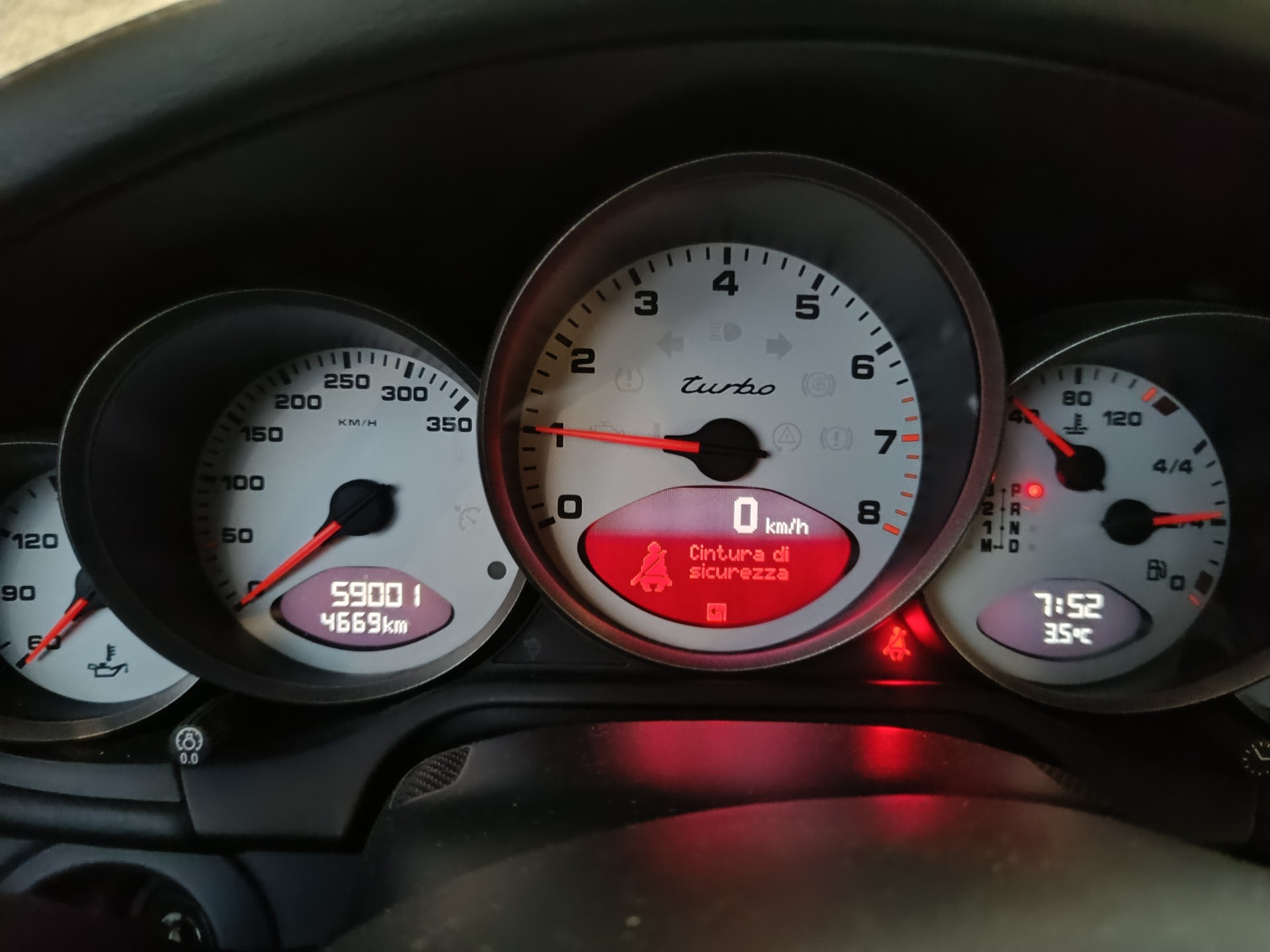PORSCHE 911 Turbo-image-4