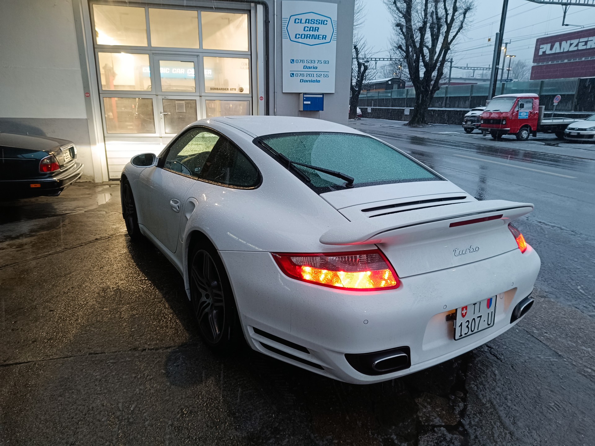 PORSCHE 911 Turbo-image-2