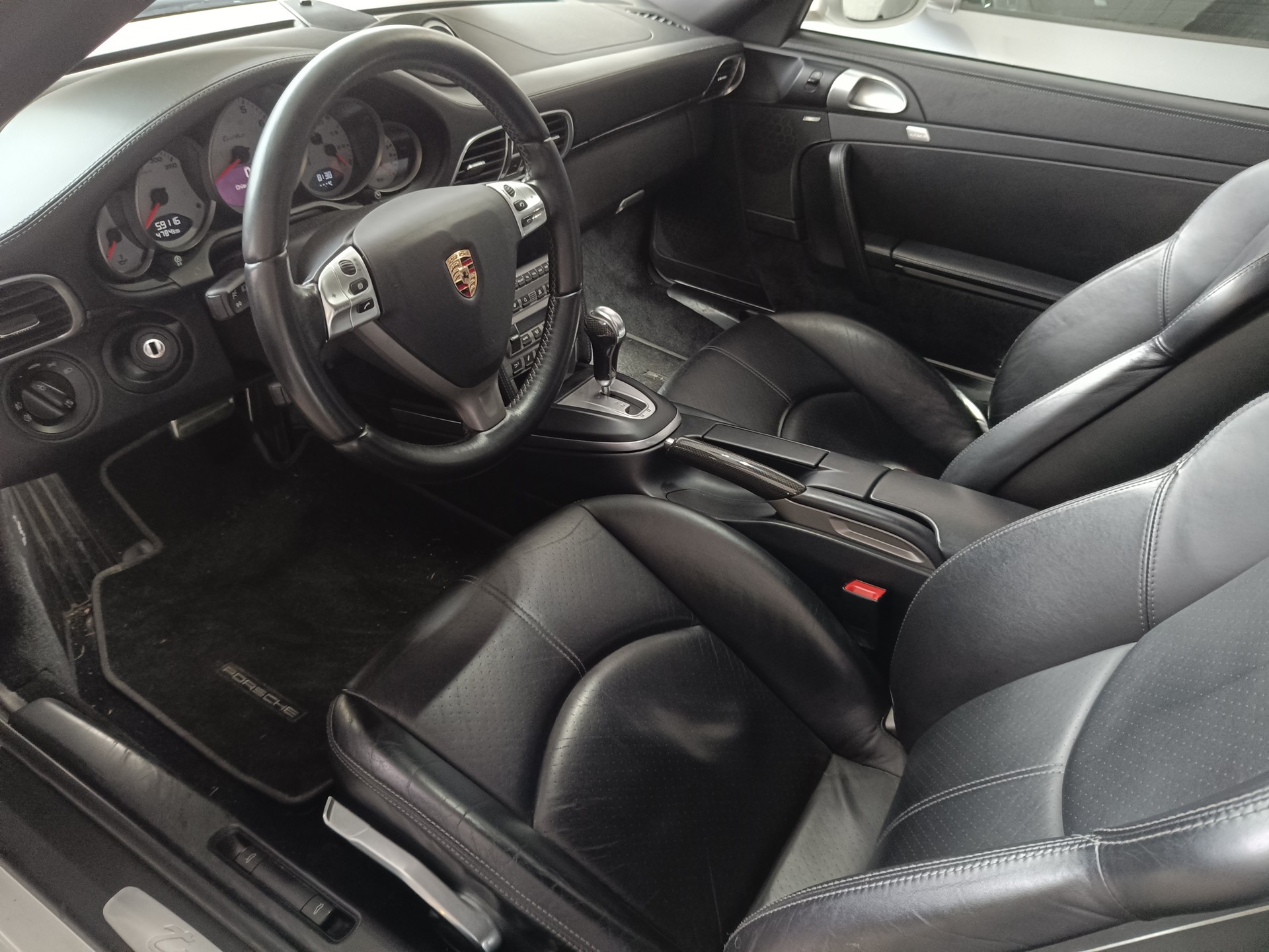 PORSCHE 911 Turbo-image-7