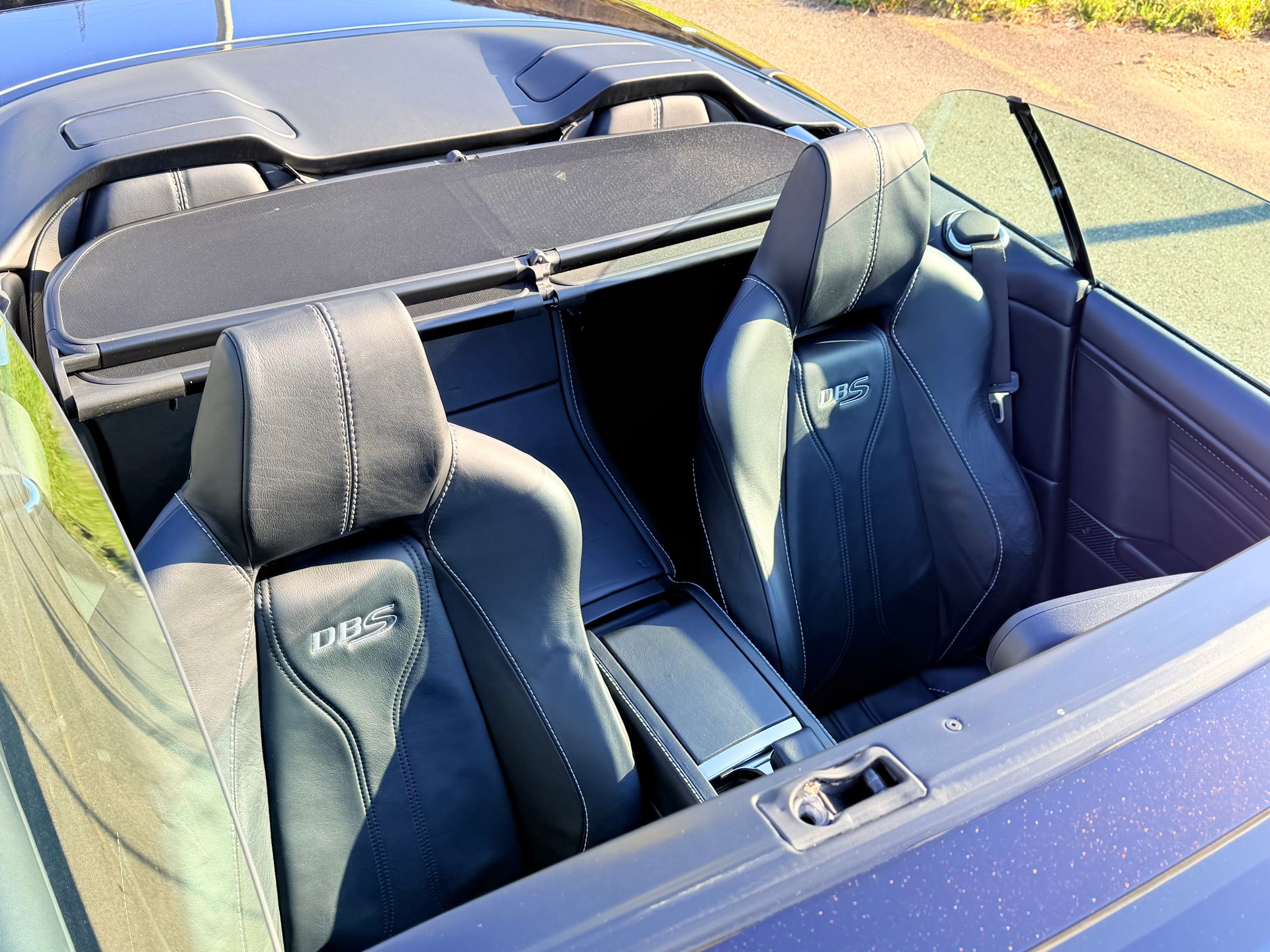 ASTON MARTIN ASTON "DBS VOLANTE" 517 PS V 12 !! TOUCHTRONIC 2 . KM 77`000. TOP AUSSTATTUNG. SONDERLACKIERUNG. AB MFK. PREIS 75`800.--image-25