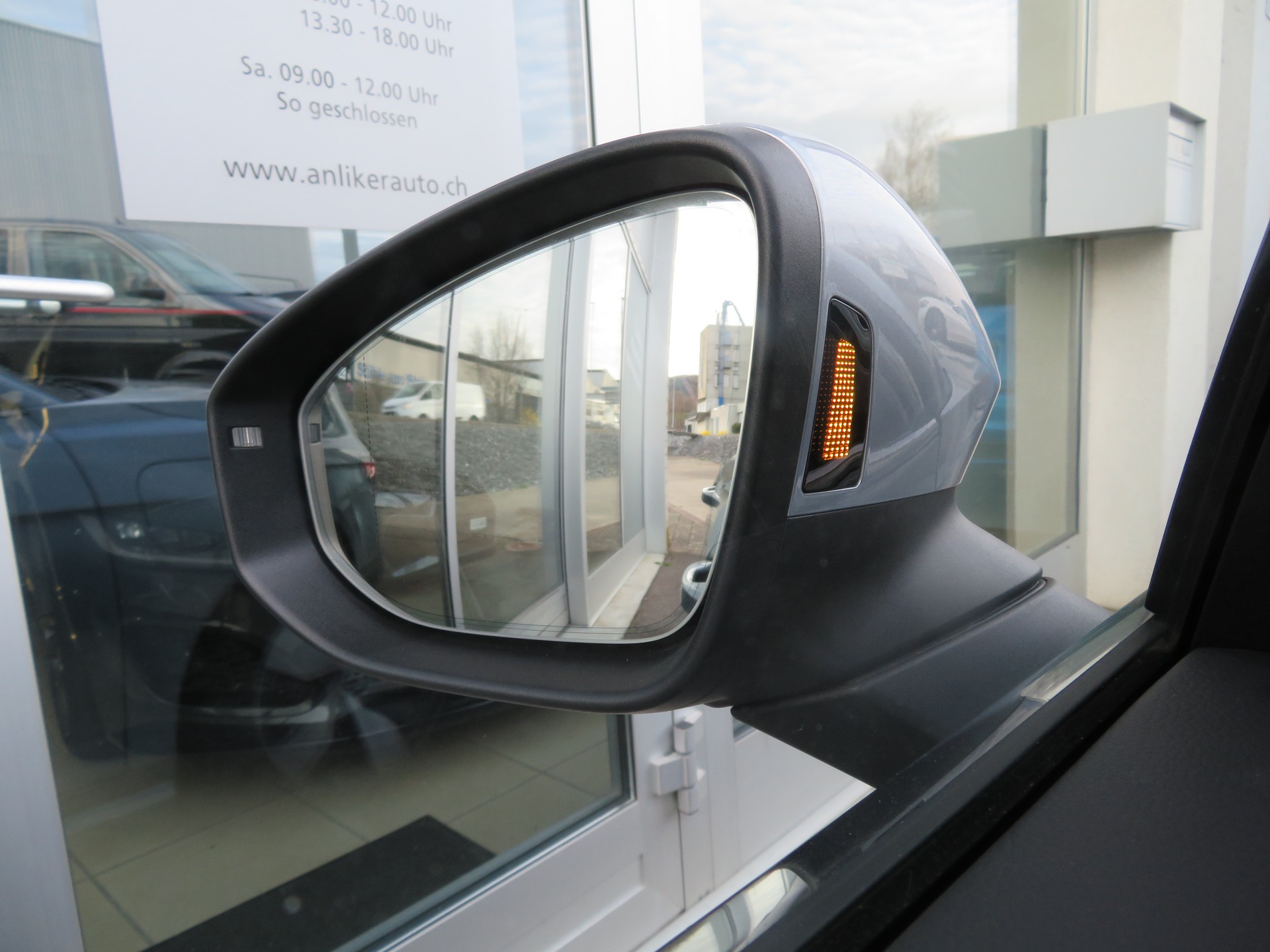 VW Passat Variant 1.5 TSI evo2 Plug-In- Hybrid Business DSG-image-13