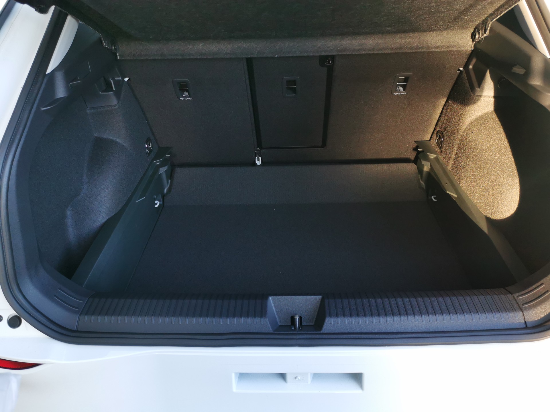 VW T-Roc 1.5 eTSI mHEV Life DSG-image-9