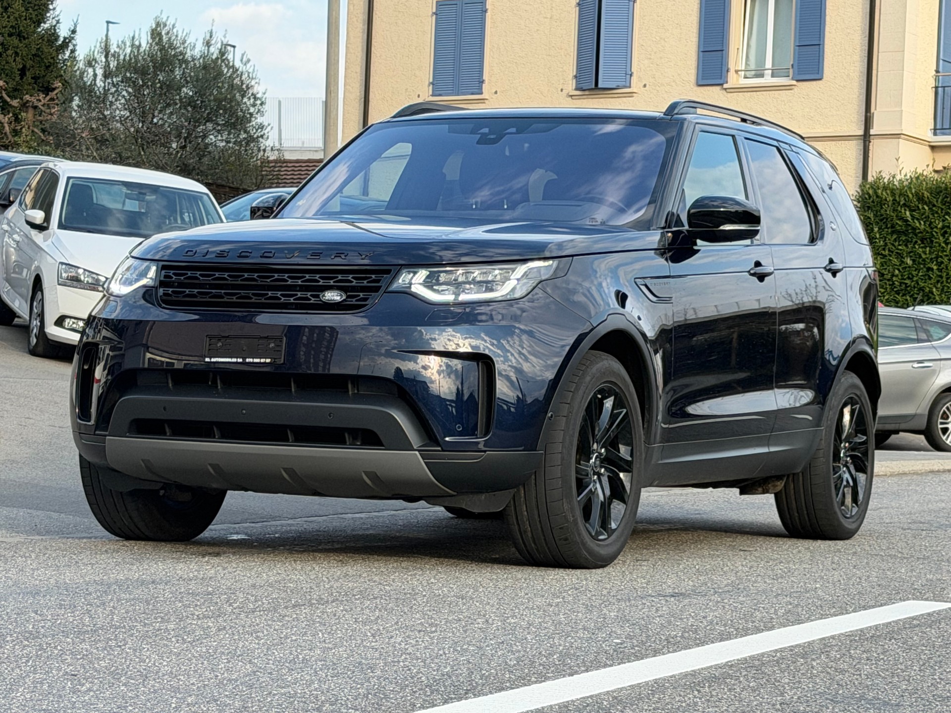 LAND ROVER Discovery 2.0 SD4 HSE Luxury Automatic-showroom-element-1