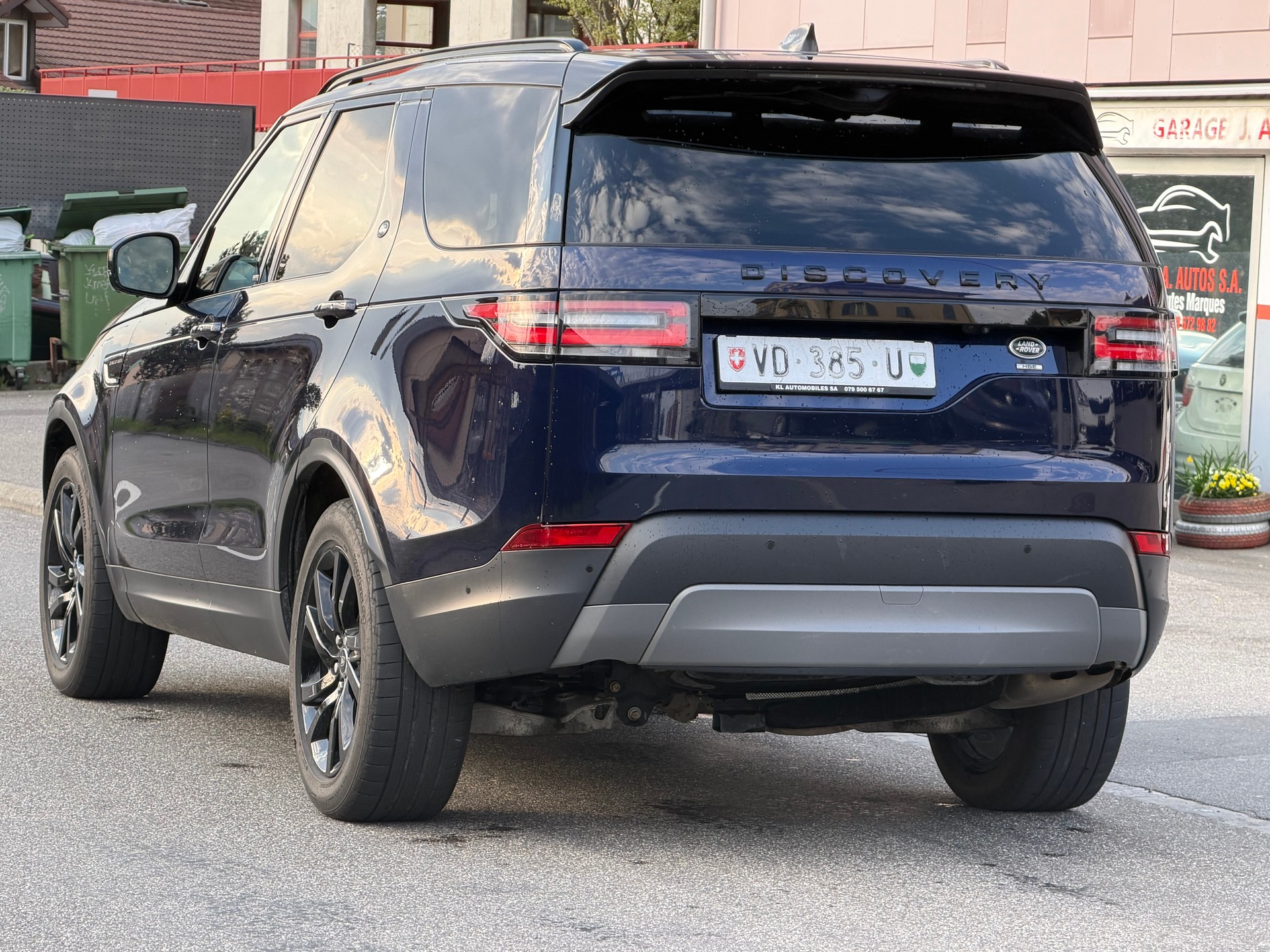 LAND ROVER Discovery 2.0 SD4 HSE Luxury Automatic-showroom-element-3