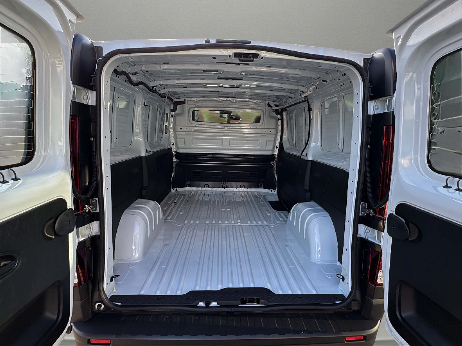 NISSAN Primastar dCi 130 3.0 L1H1 Acenta-image-12