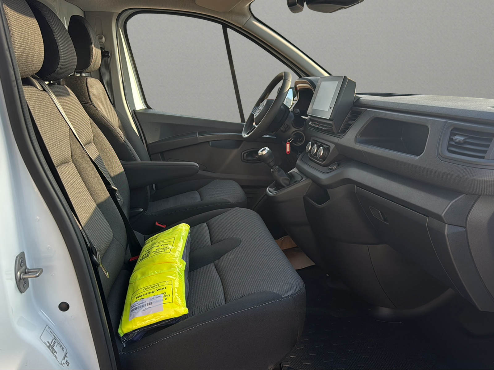 NISSAN Primastar dCi 130 3.0 L1H1 Acenta-image-16