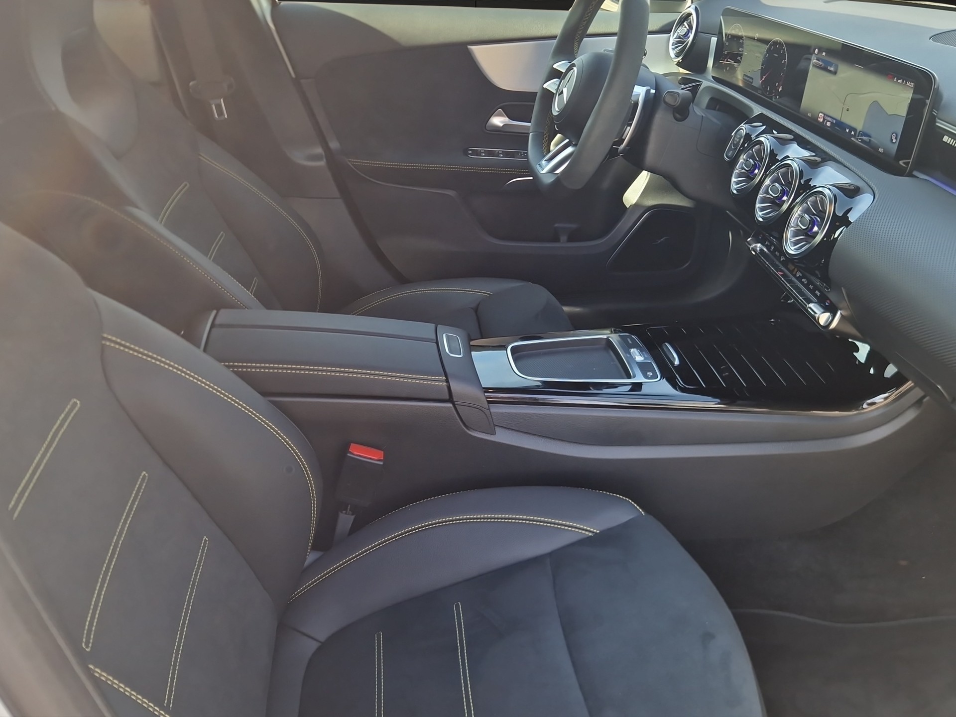 MERCEDES-BENZ A AMG 45 S 4Matic+ 8G-DCT-image-11