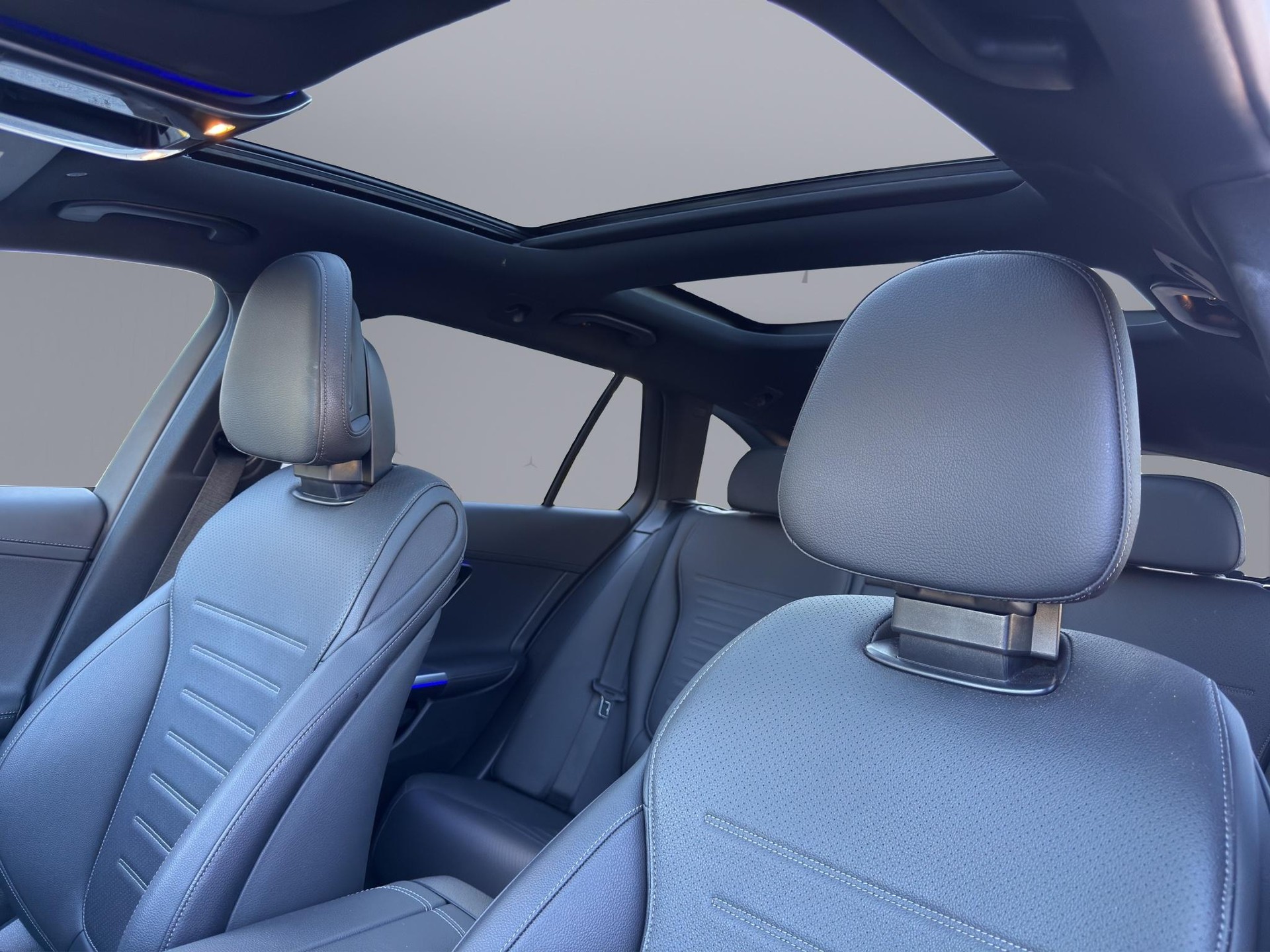 MERCEDES-BENZ C 300 Avantgarde 4matic Kombi-image-20