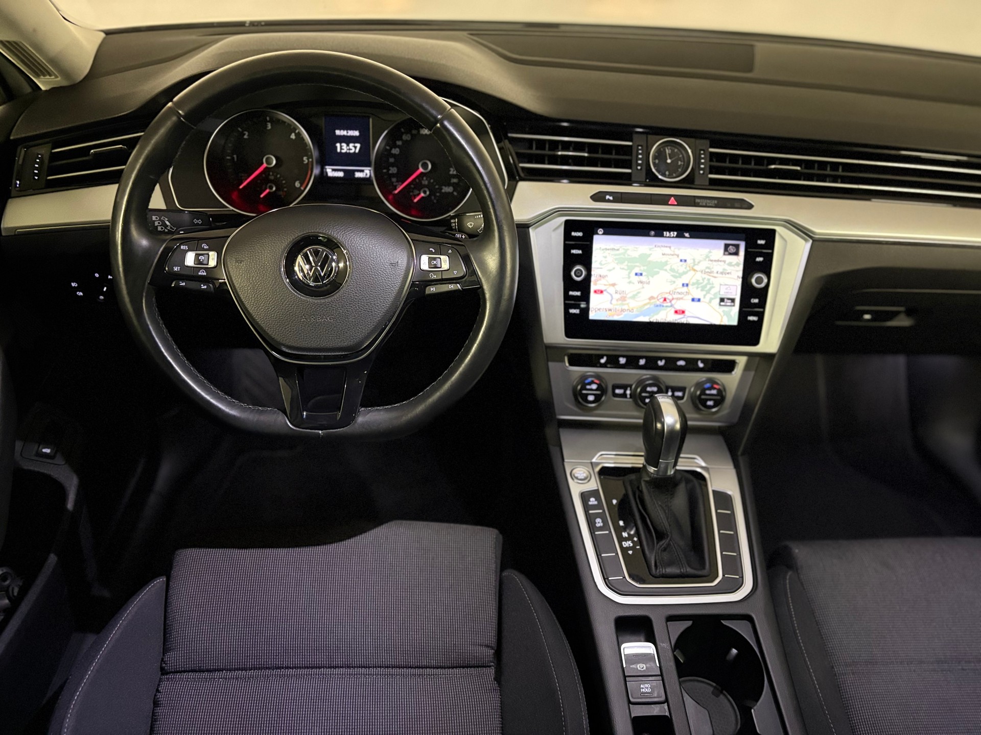 VW Passat Variant 2.0 TDI BMT Trendline DSG Frisch ab MFK (04.2026)-image-15