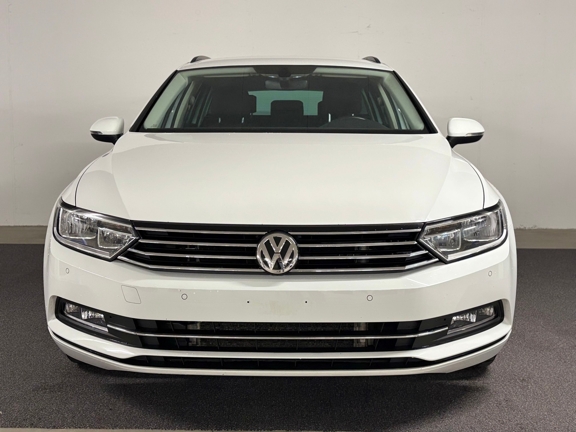VW Passat Variant 2.0 TDI BMT Trendline DSG Frisch ab MFK (04.2026)-image-1