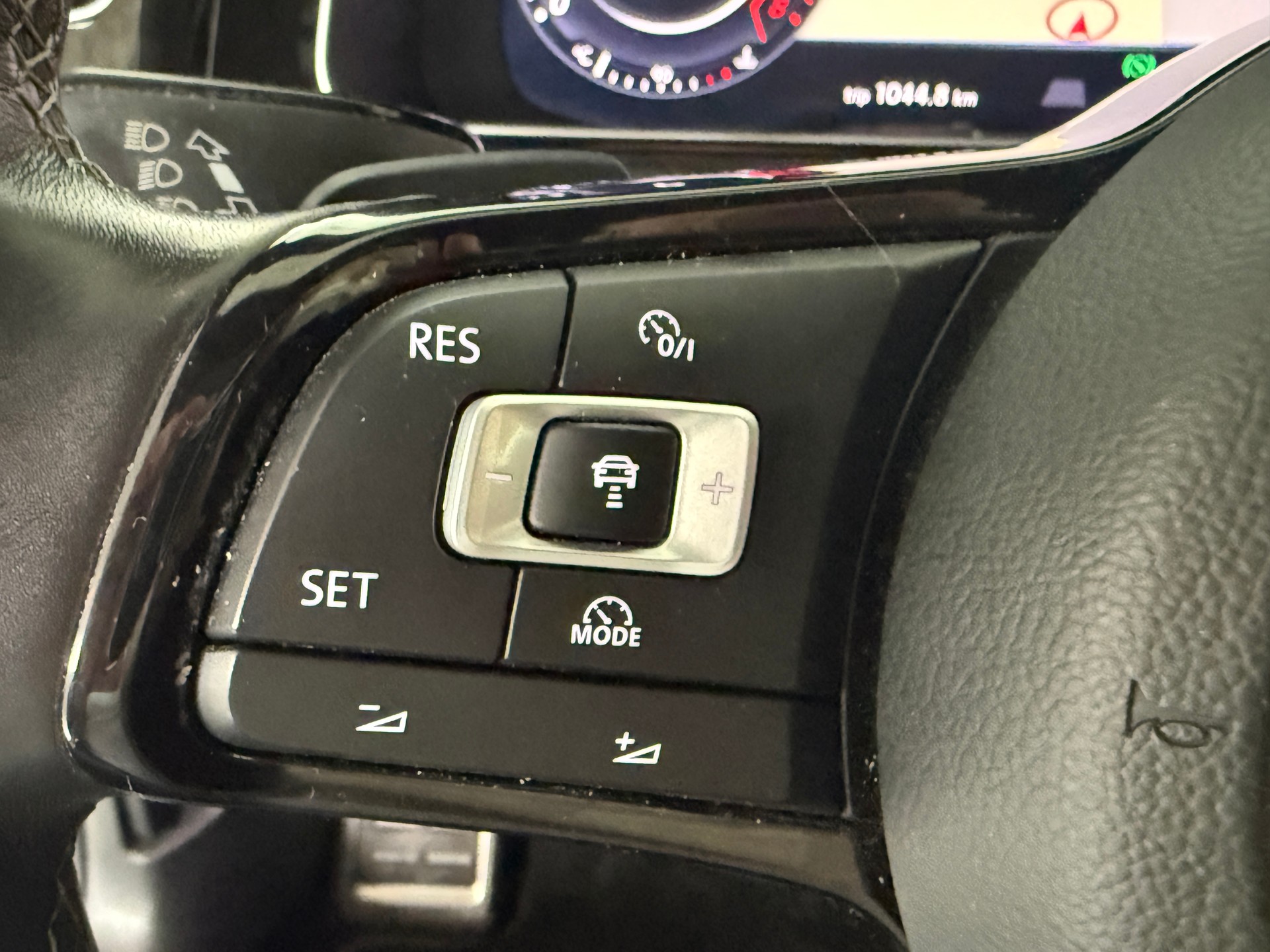 VW Golf 2.0 TSI R 4Motion DSG ***FACELIFT 310PS***H&R***OHNE OPF***PANORAMADACH***-image-12