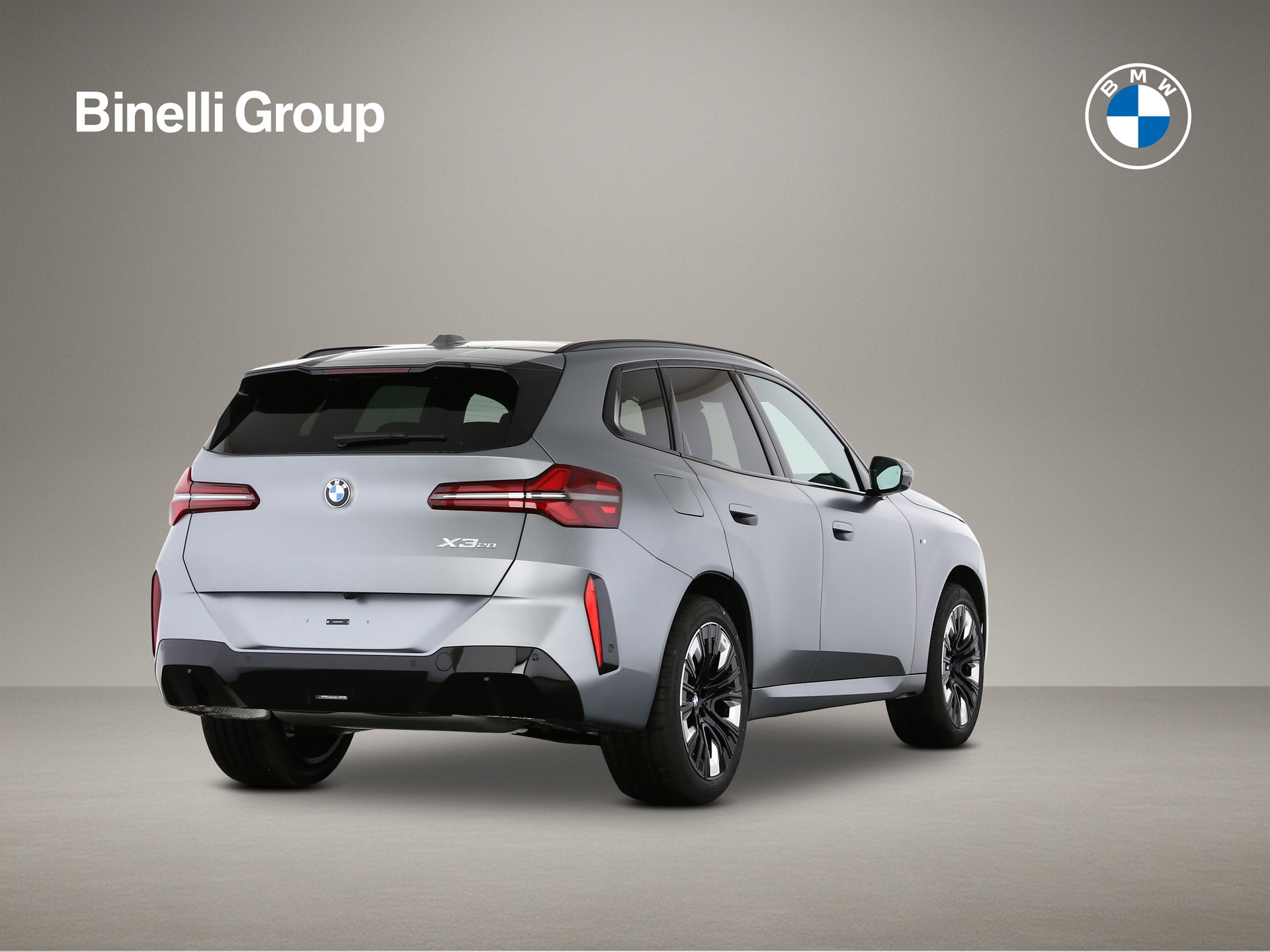 BMW X3 20i xDrive-showroom-element-1