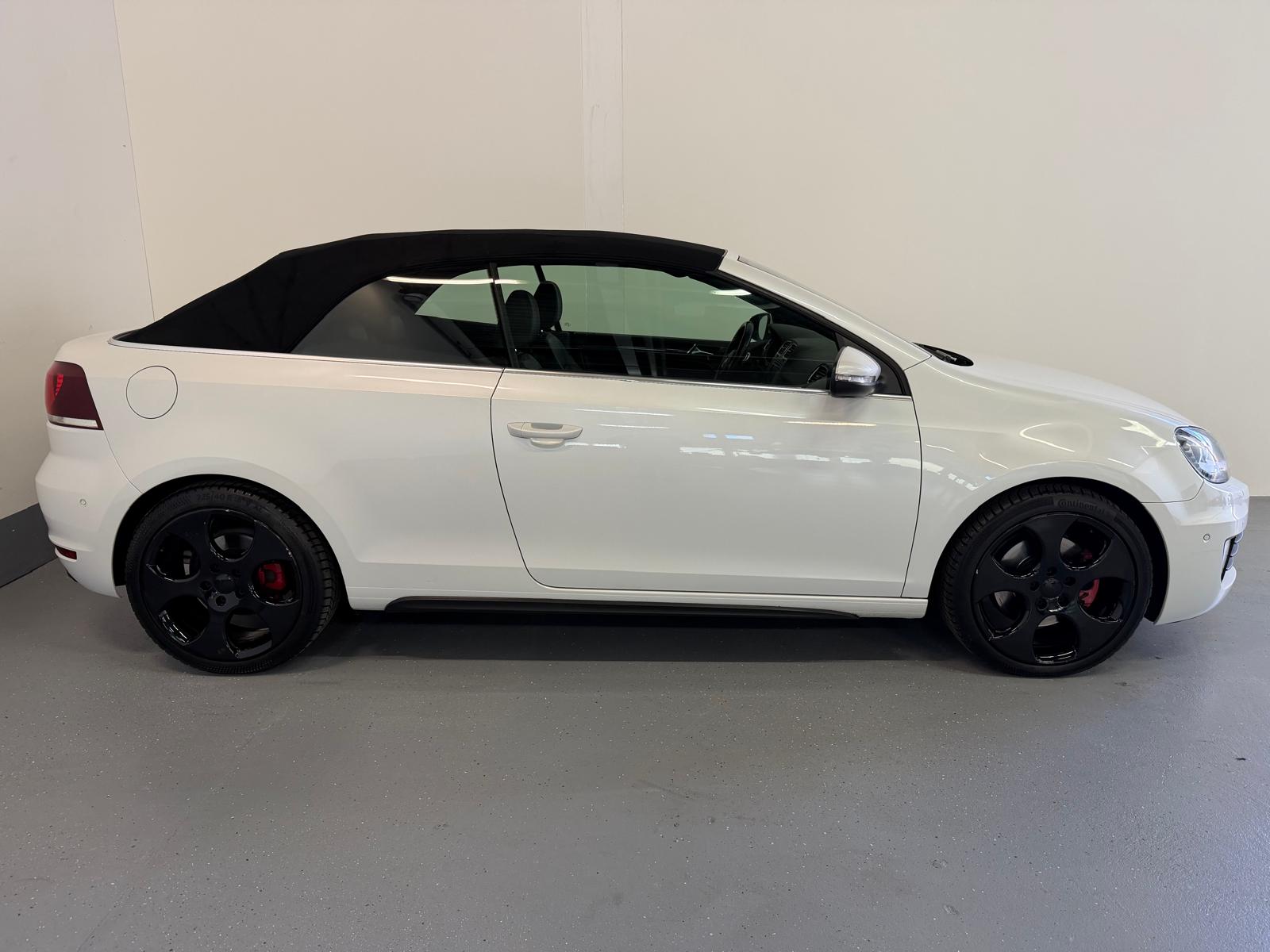 VW Golf Cabrio 2.0 TSI GTI DSG-image-16