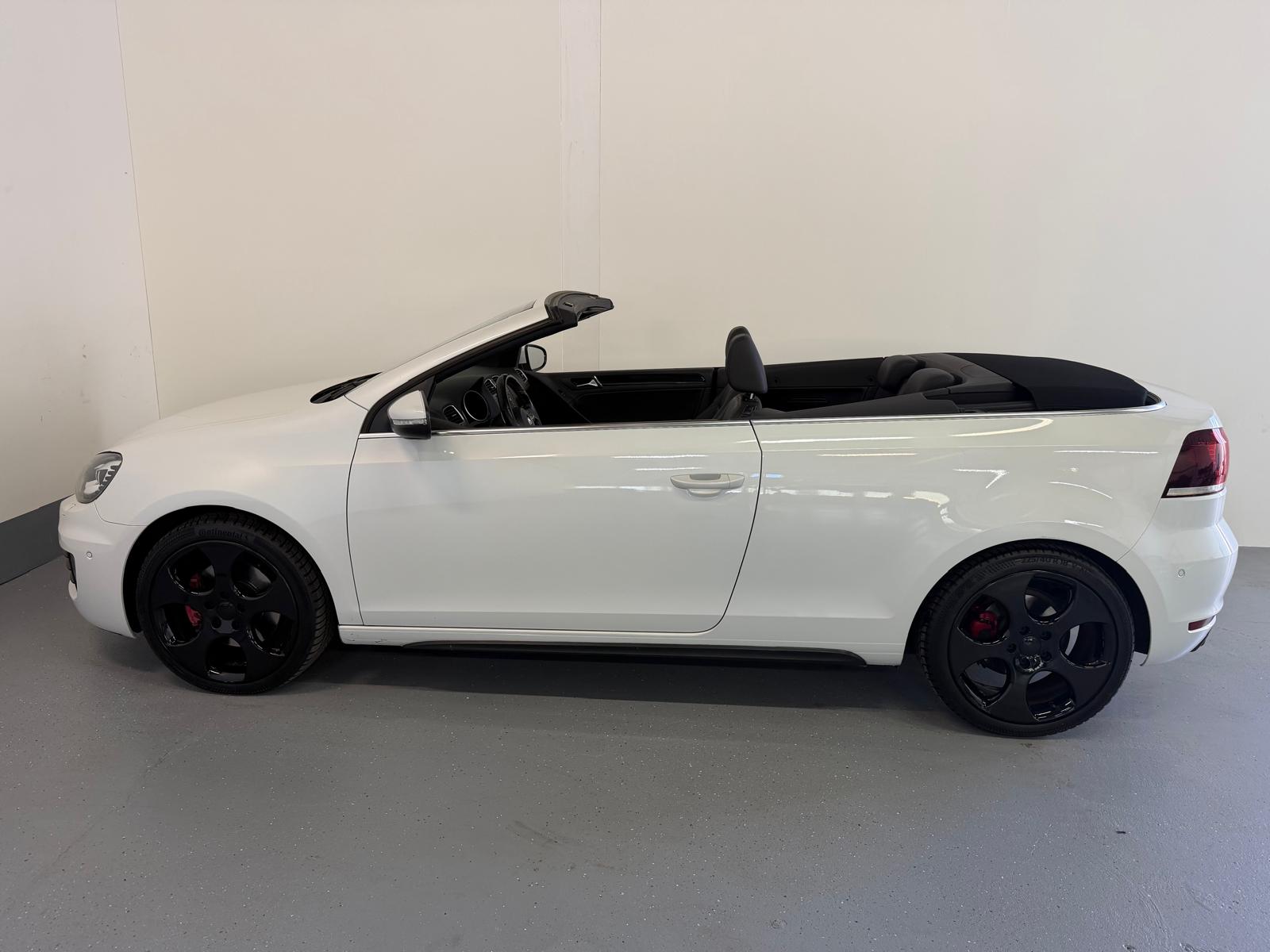VW Golf Cabrio 2.0 TSI GTI DSG-image-5