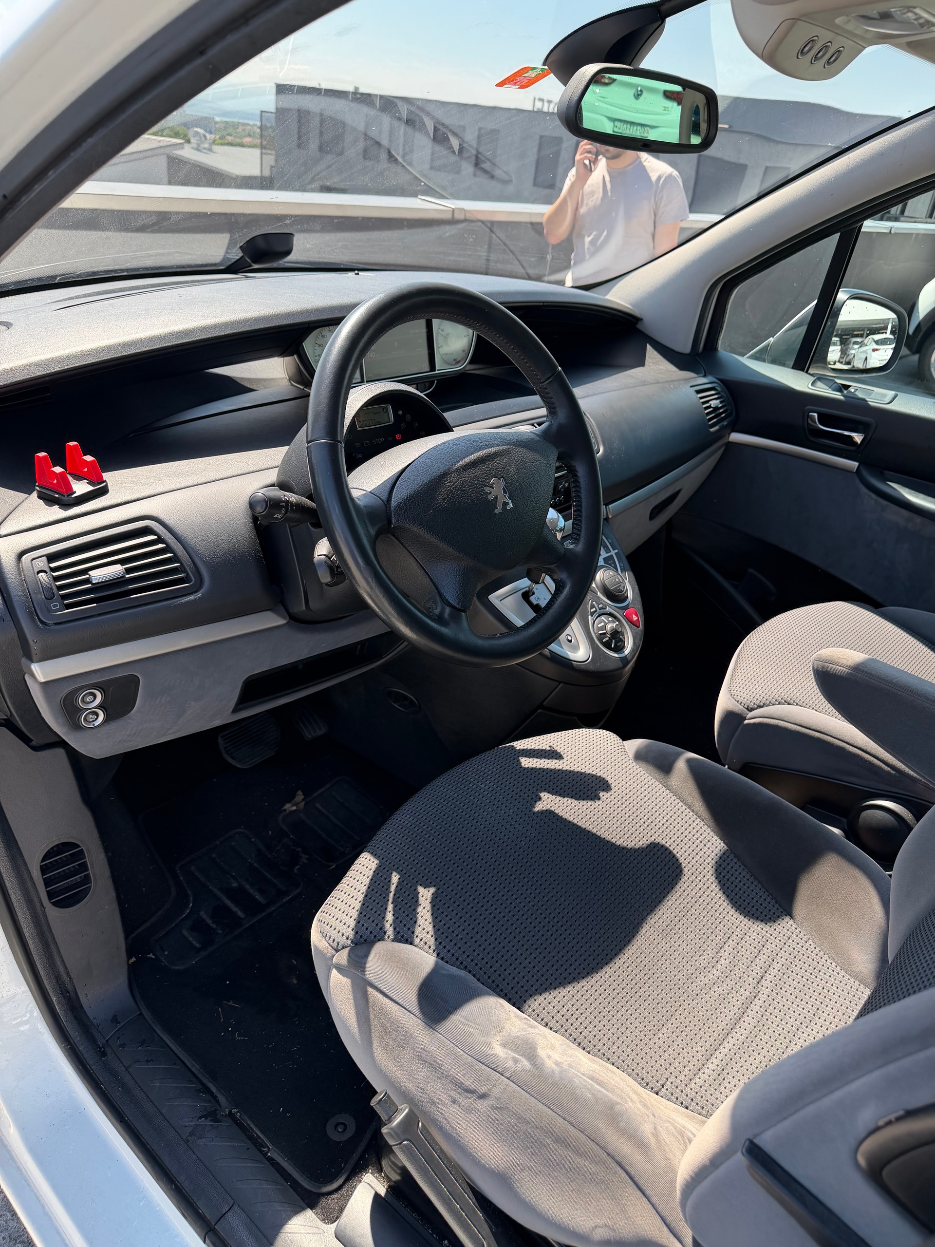 PEUGEOT 807 2.0 16V HDi Family+ Tiptronic-image-9