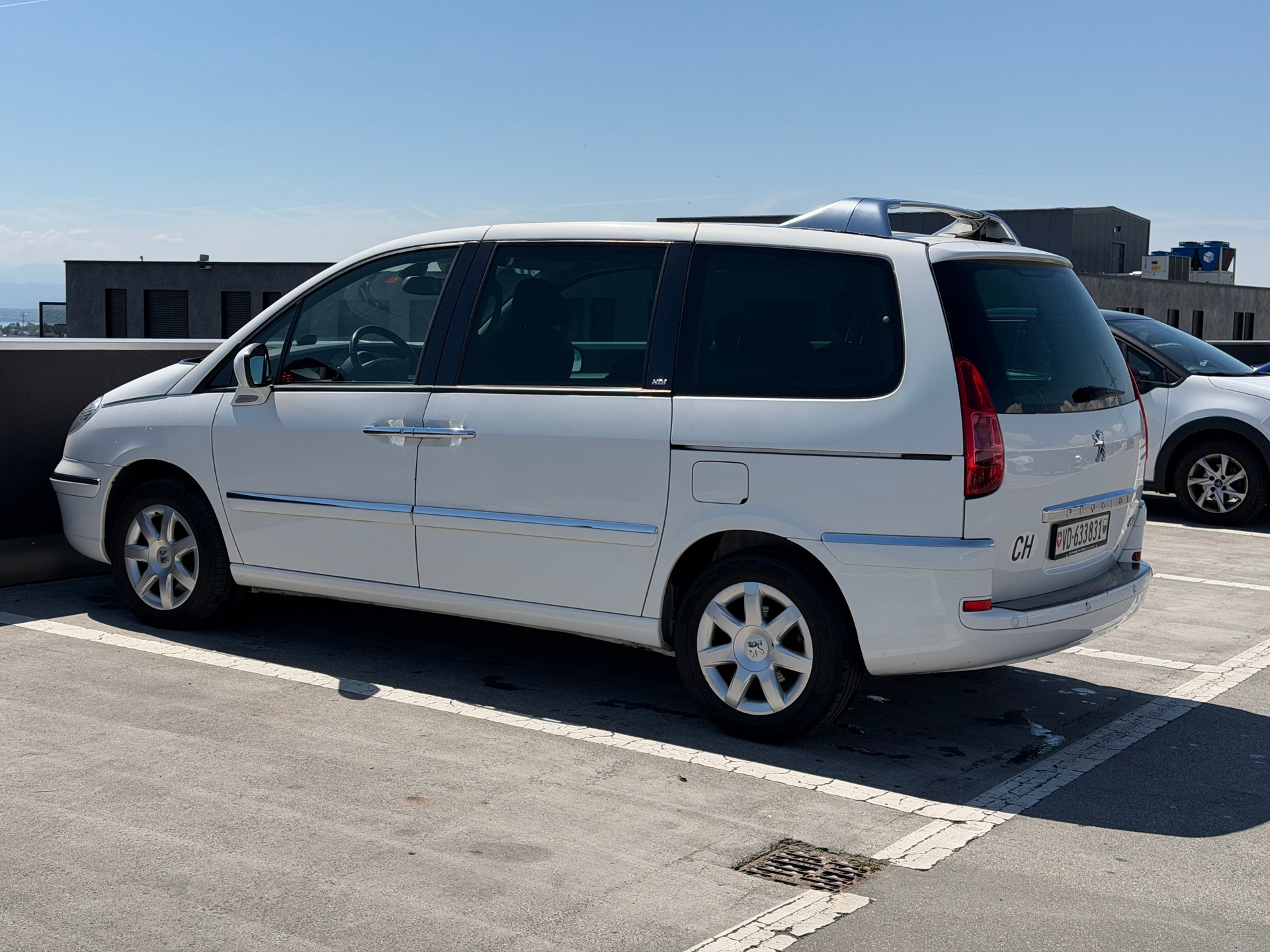 PEUGEOT 807 2.0 16V HDi Family+ Tiptronic-image-4