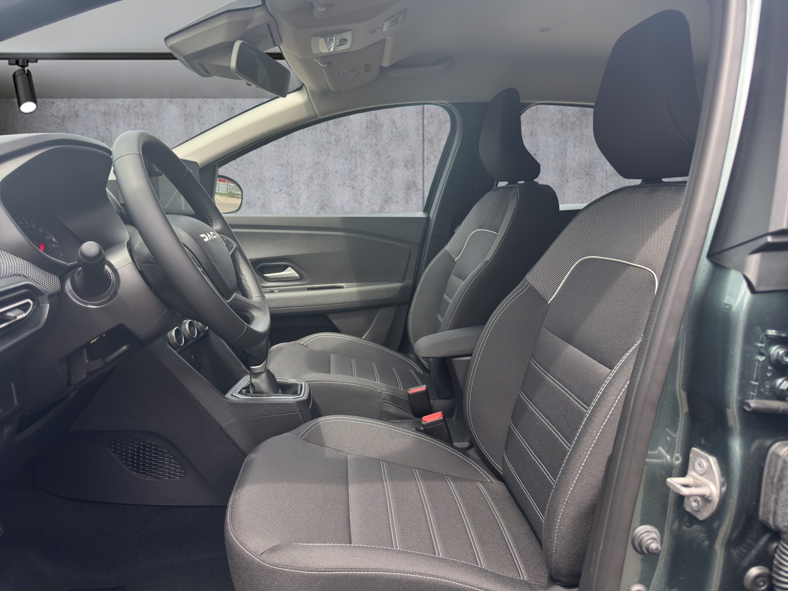 DACIA Sandero TCe 90 Journey CVT-image-5