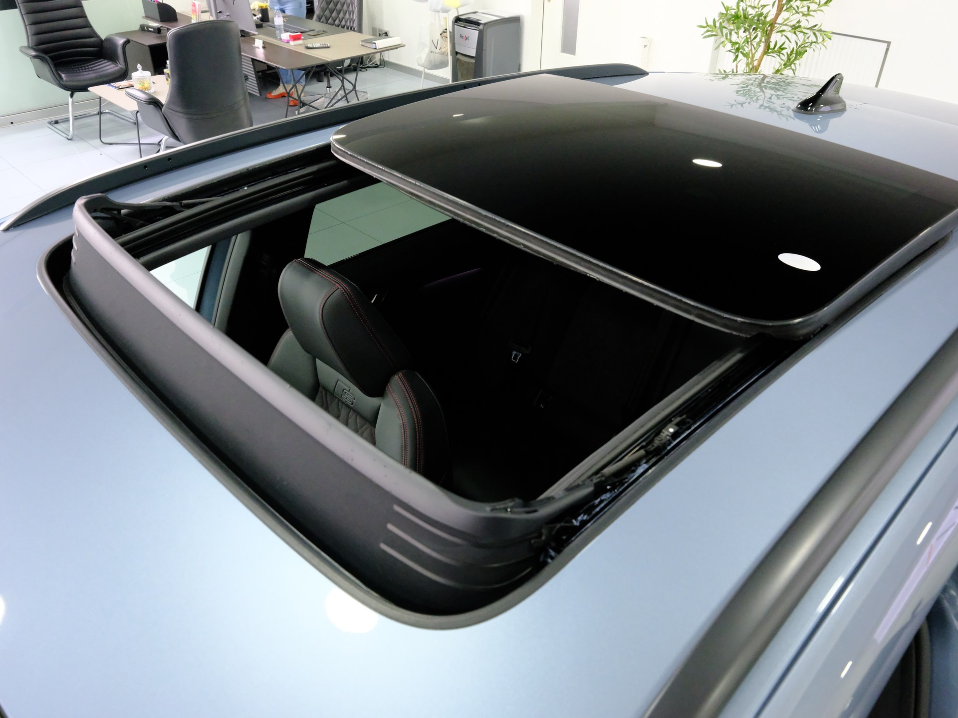 AUDI Q4 Sportback e-tron 45 quattro-image-11