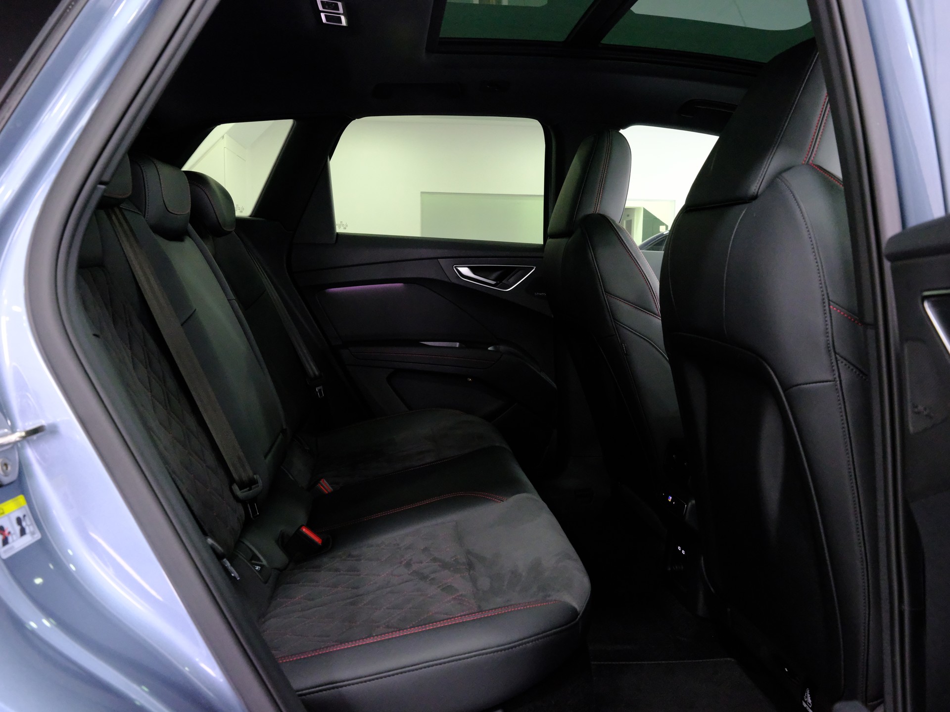 AUDI Q4 Sportback e-tron 45 quattro-image-24