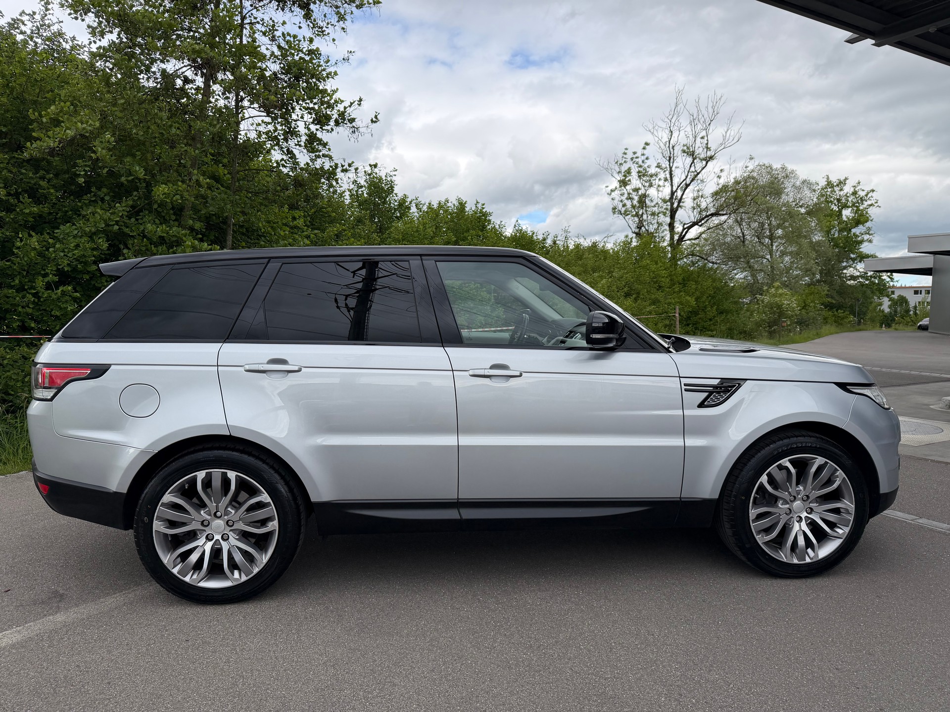 LAND ROVER Range Rover Sport 3.0 SDV6 HSE Dynamic Automatic-image-4