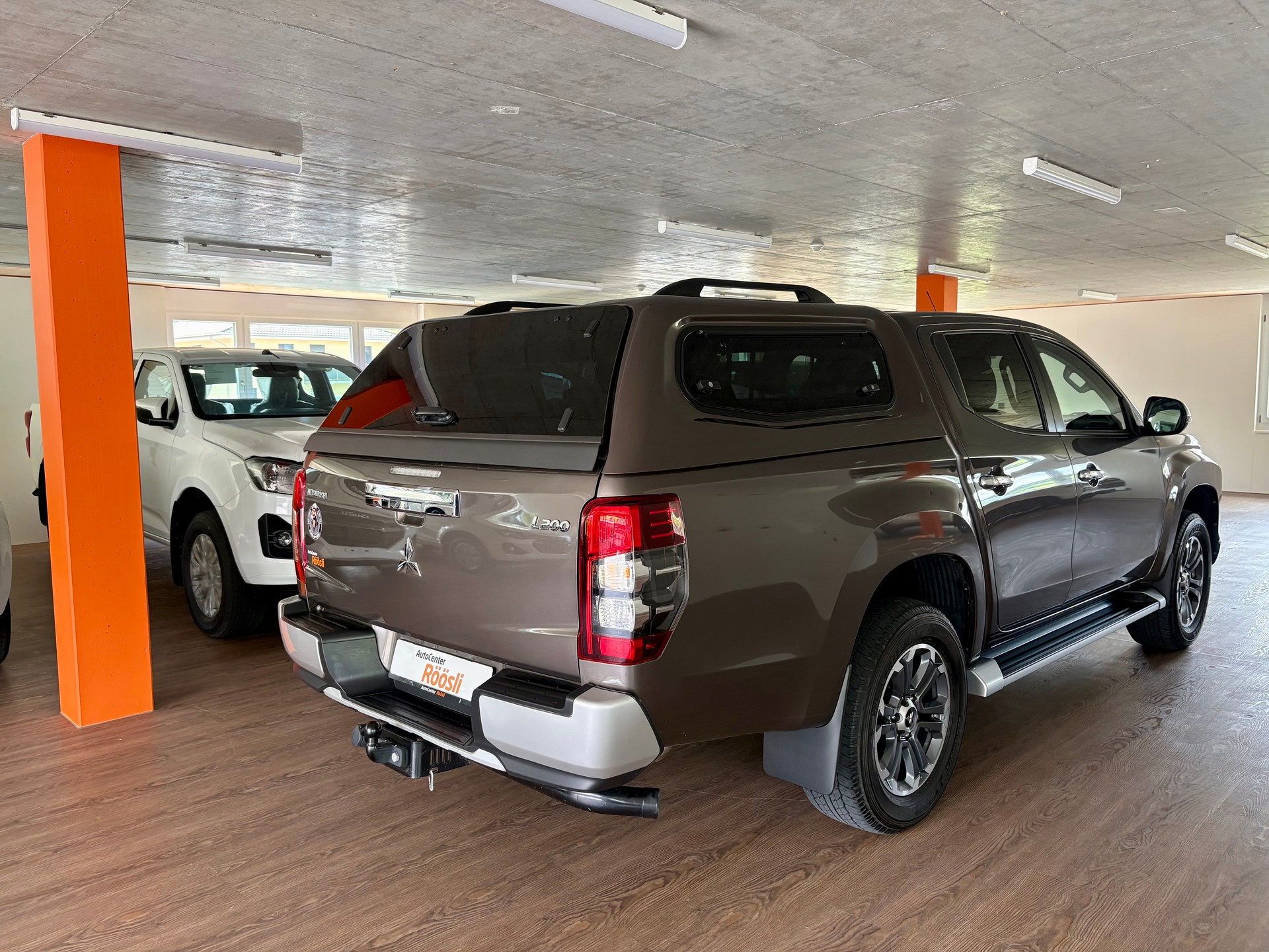 MITSUBISHI L 200 2.2 Style Double Cab Automat-image-6