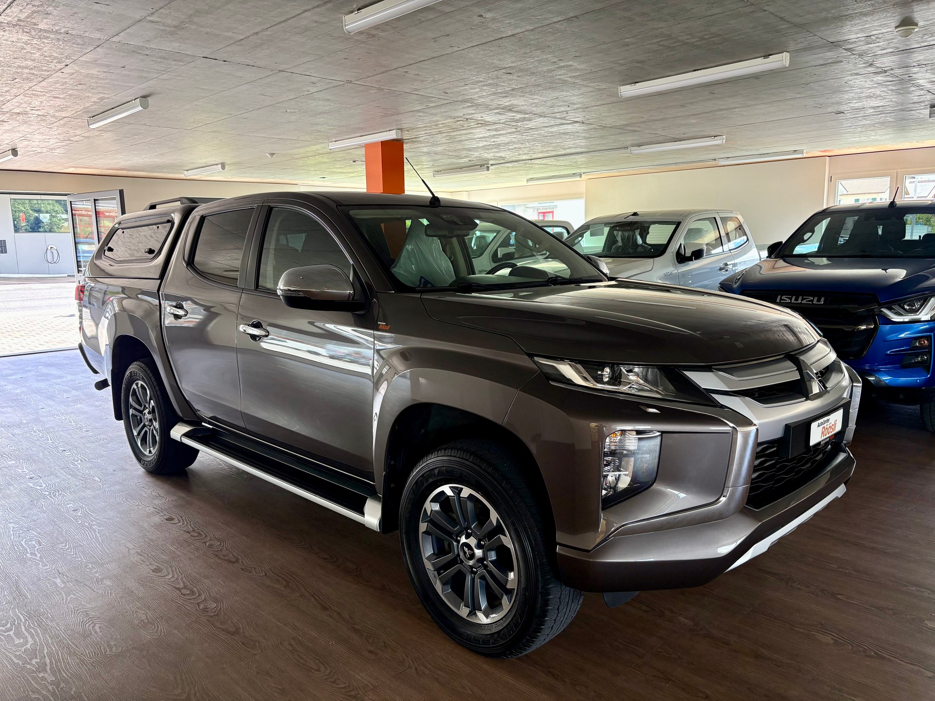 MITSUBISHI L 200 2.2 Style Double Cab Automat-image-3