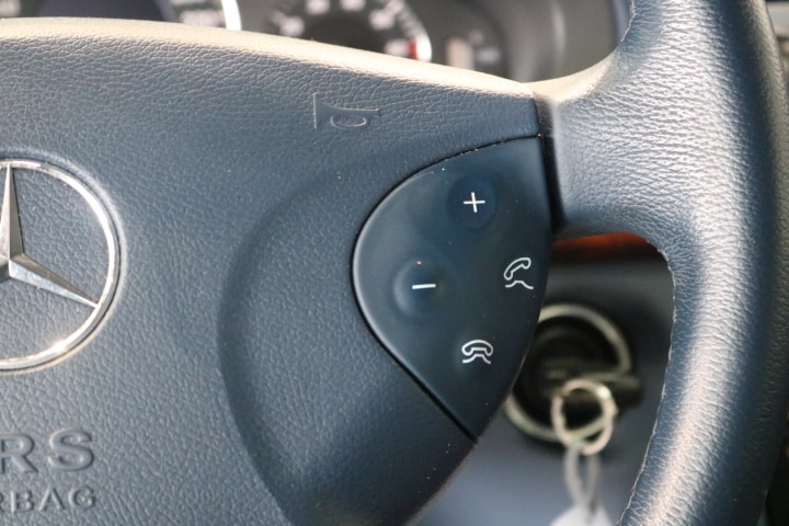 MERCEDES-BENZ E 320 Elégance Automatic-image-25