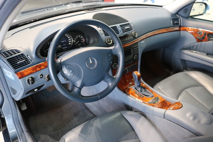 MERCEDES-BENZ E 320 Elégance Automatic-showroom-element-1
