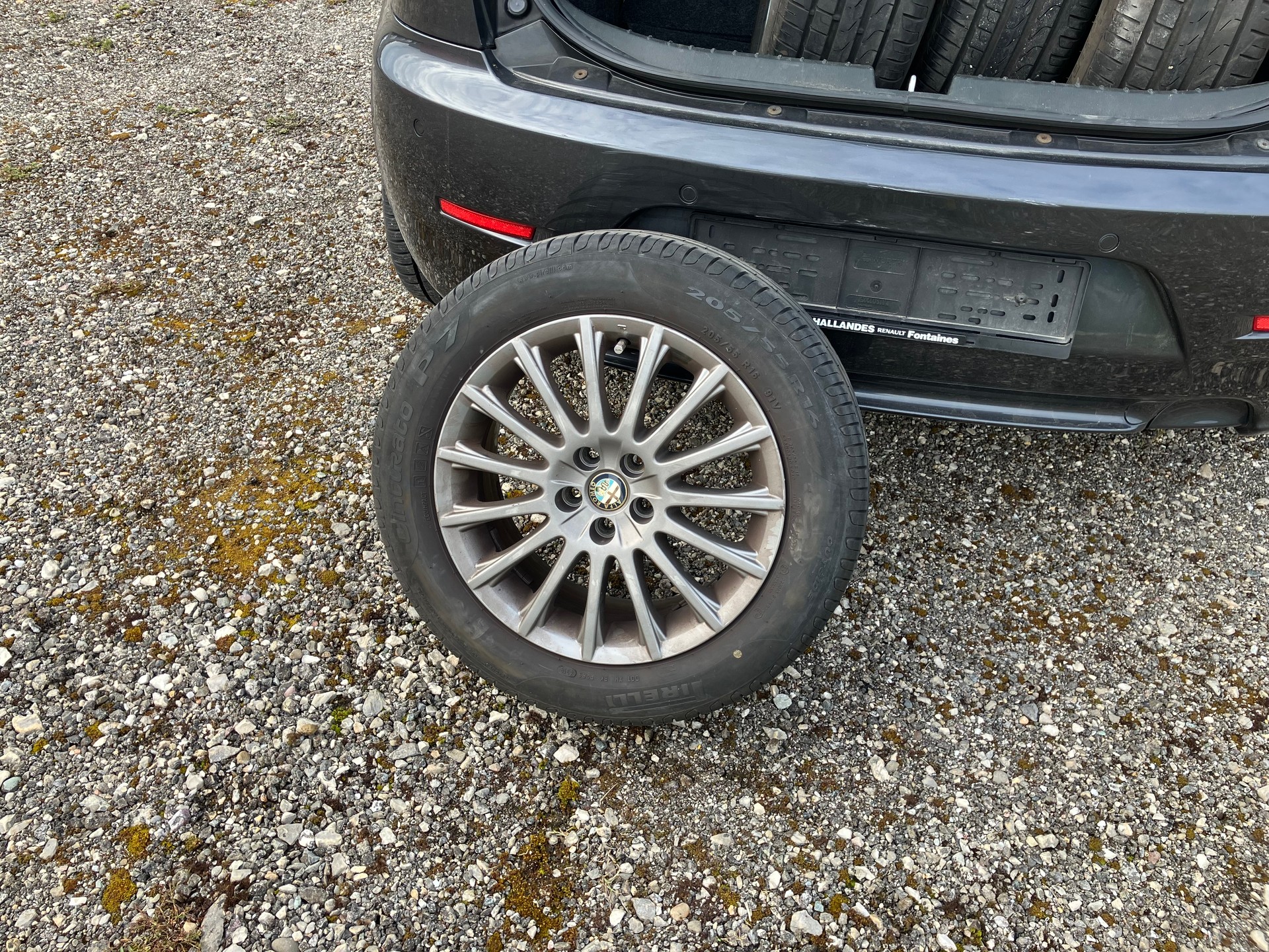 ALFA ROMEO 147 1.9 16V JTD Sport TI-image-9
