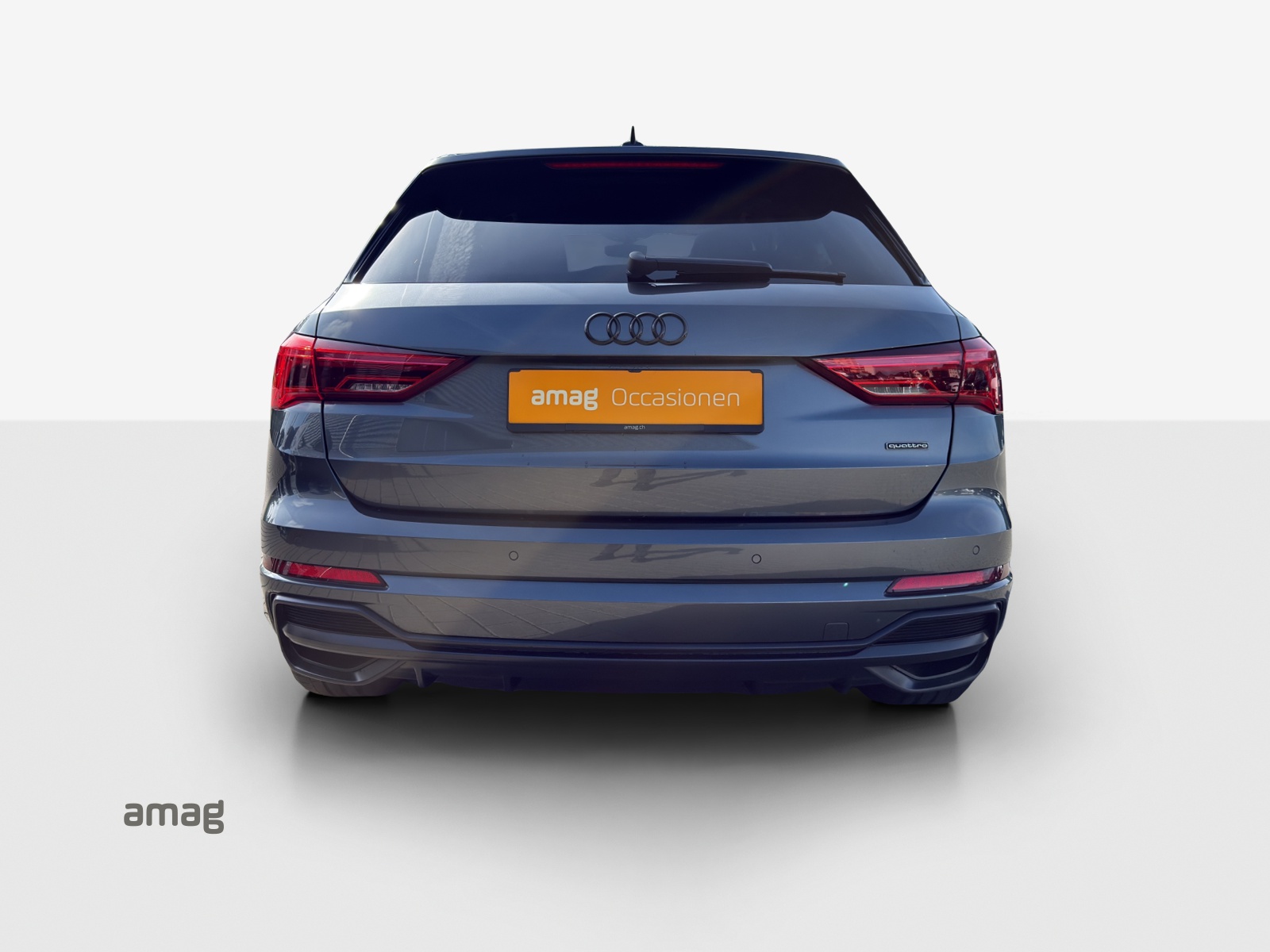 AUDI Q3 40 TFSI S line quattro S-tronic-showroom-element-3