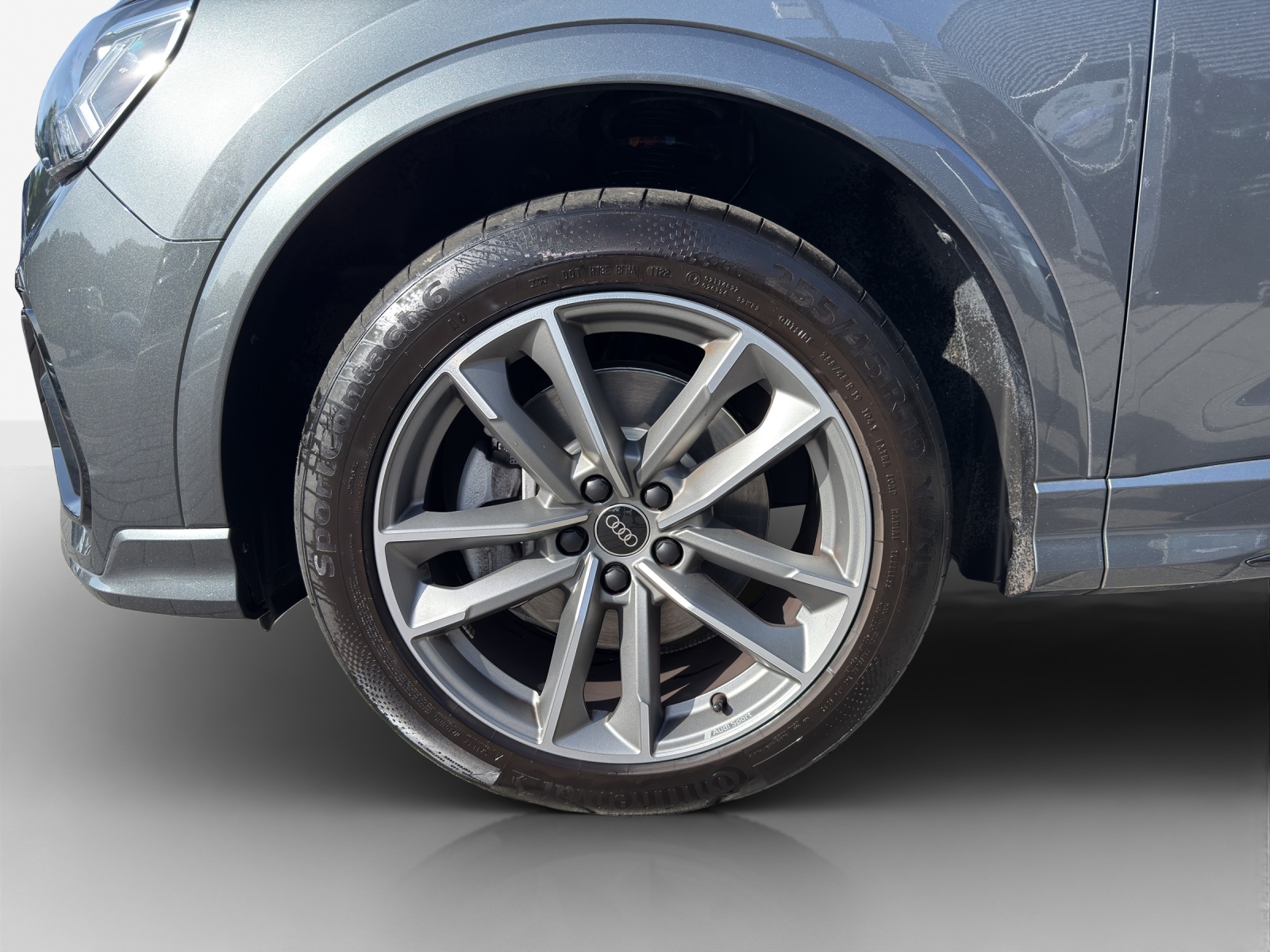 AUDI Q3 40 TFSI S line quattro S-tronic-image-13