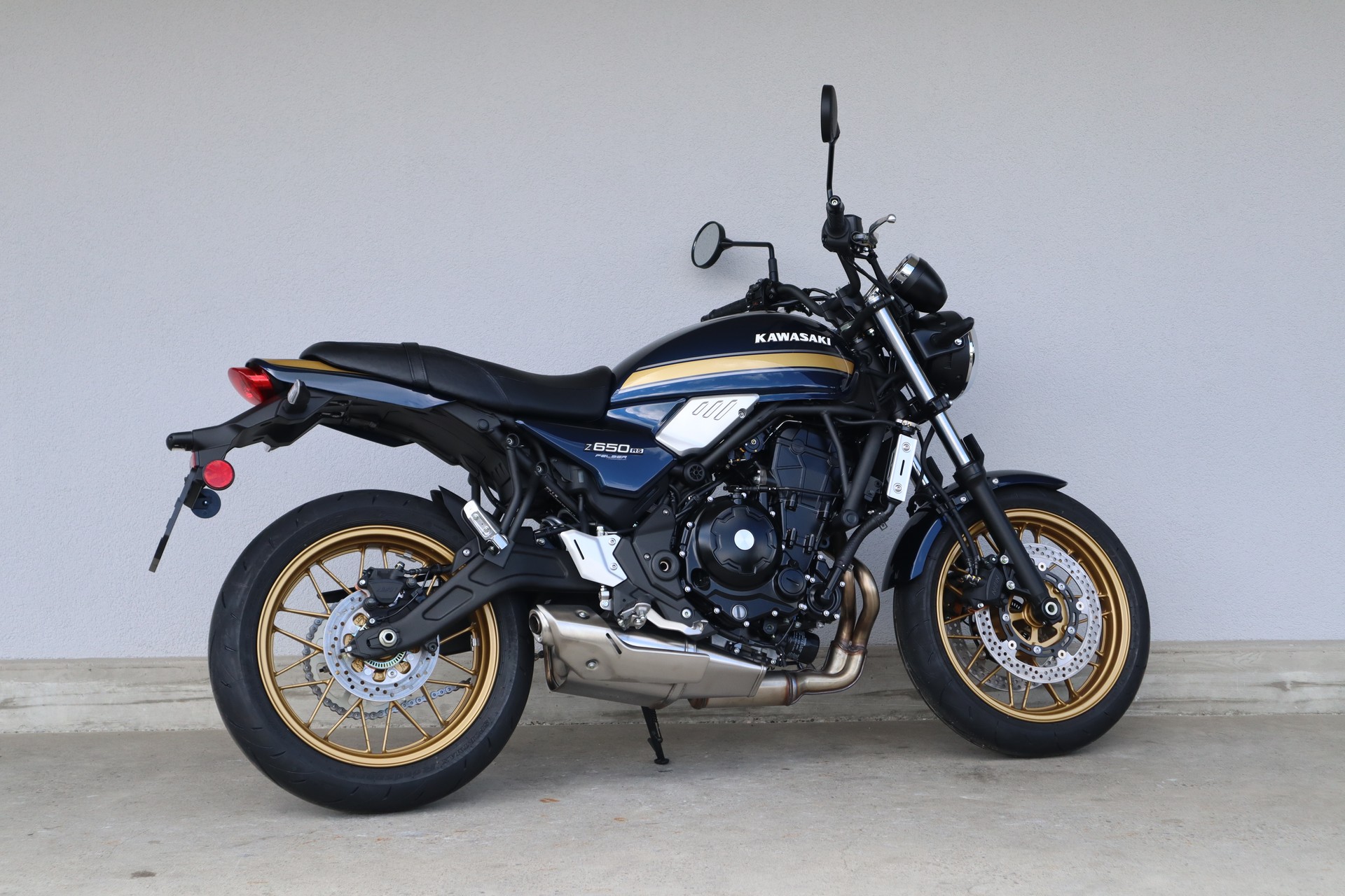 KAWASAKI Z 650 RS-image-2