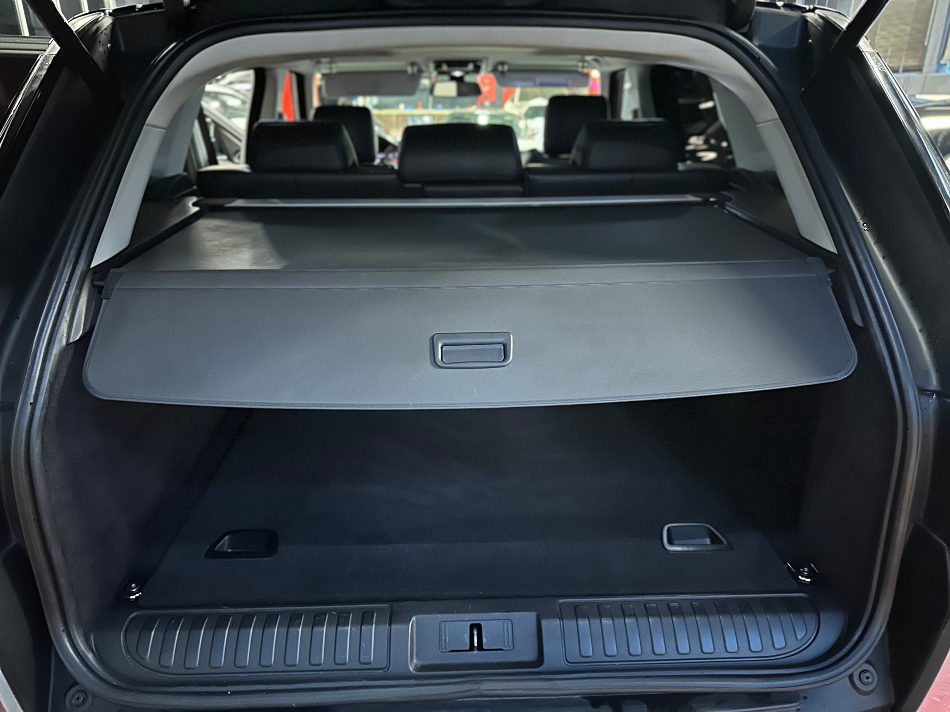 LAND ROVER Range Rover Sport 5.0 V8 SC HSE Dynamic / ** Frisch ab MFK & Service 2026 **-image-21