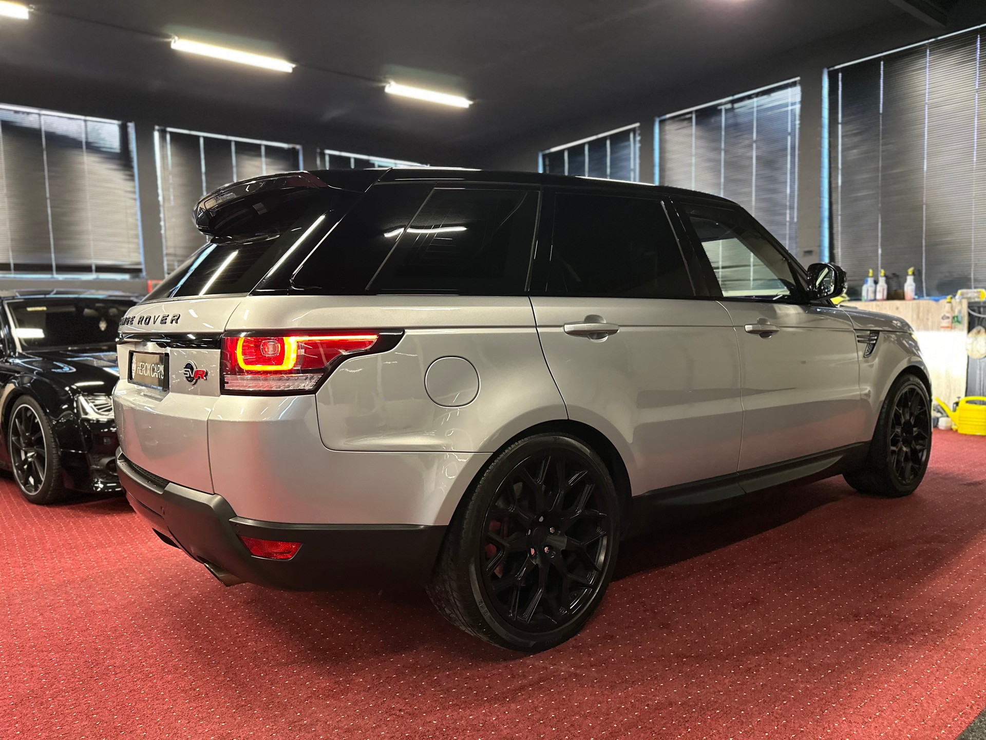 LAND ROVER Range Rover Sport 5.0 V8 SC HSE Dynamic / ** Frisch ab MFK & Service 2026 **-image-3