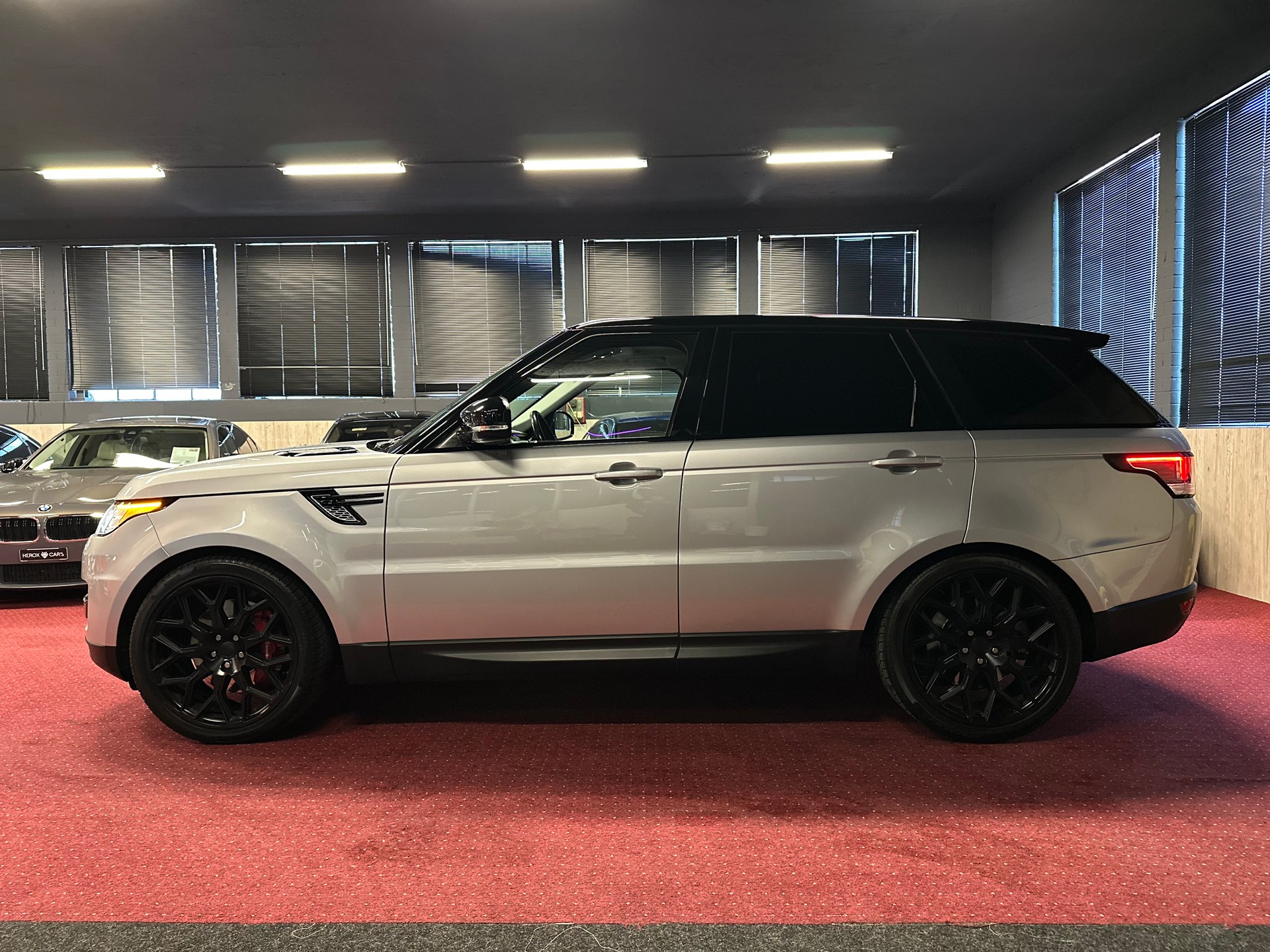 LAND ROVER Range Rover Sport 5.0 V8 SC HSE Dynamic / ** Frisch ab MFK & Service 2026 **-image-9