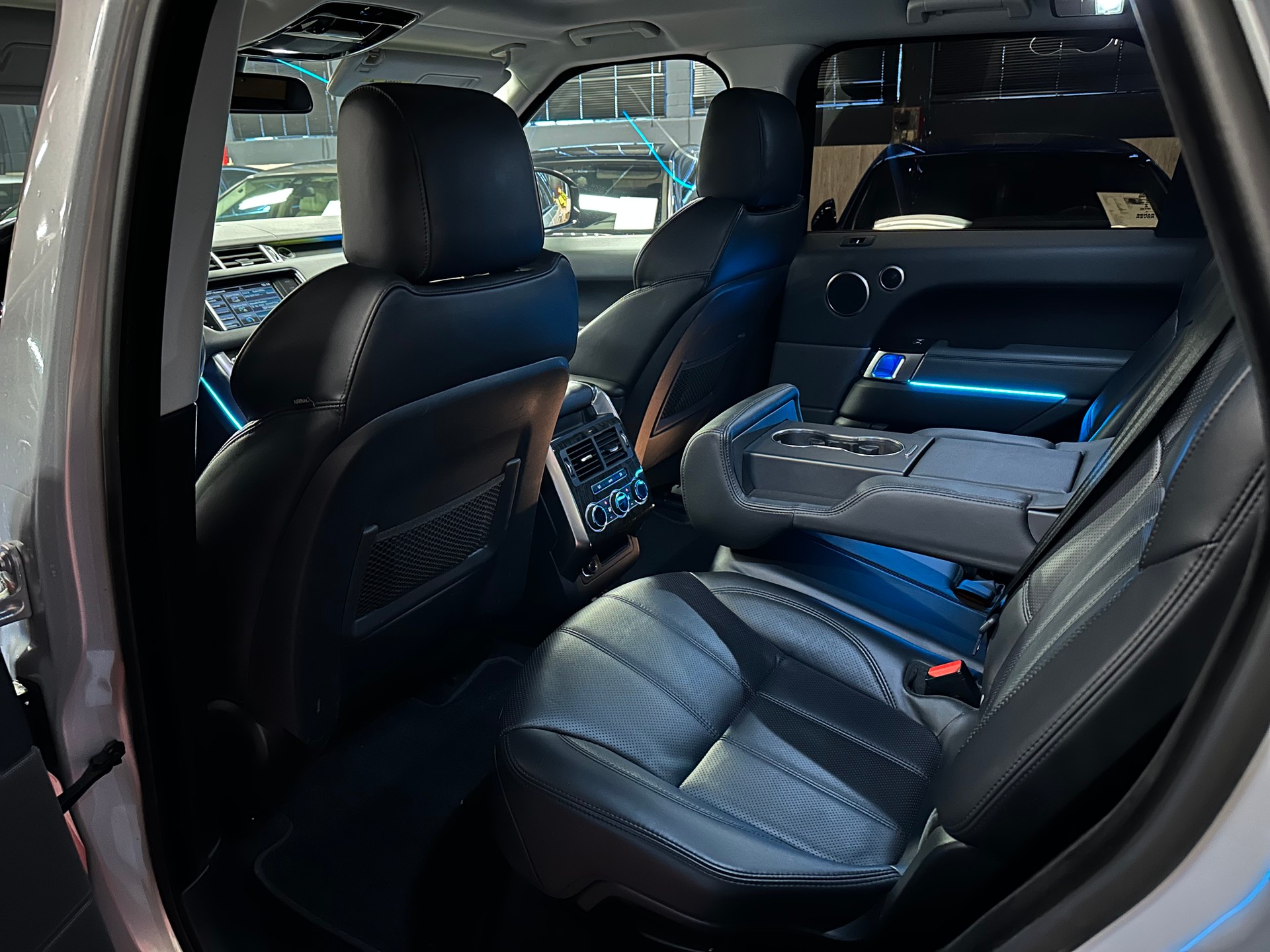 LAND ROVER Range Rover Sport 5.0 V8 SC HSE Dynamic / ** Frisch ab MFK & Service 2026 **-image-19