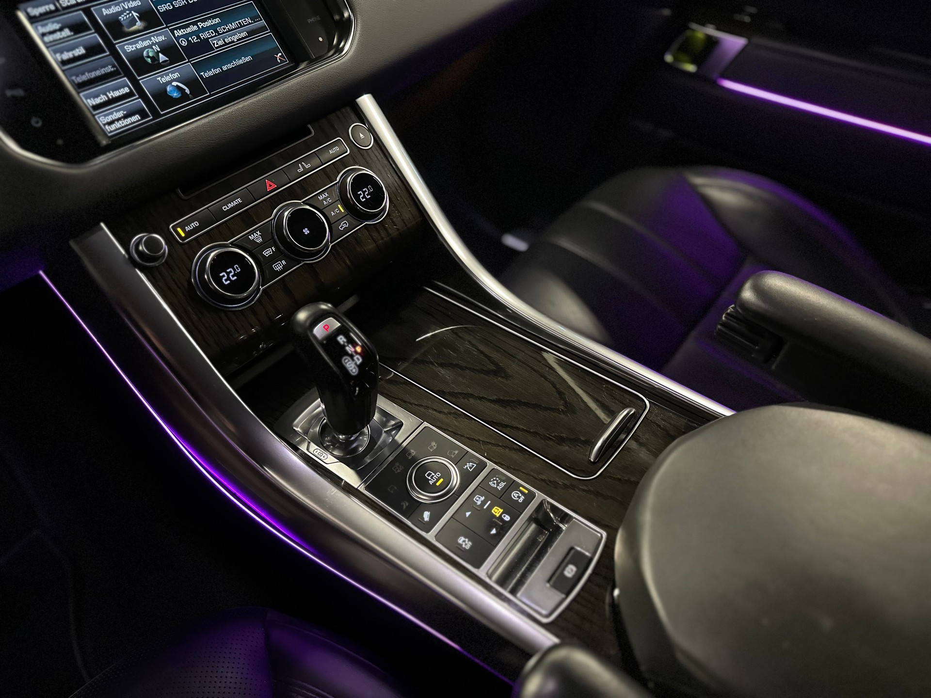 LAND ROVER Range Rover Sport 5.0 V8 SC HSE Dynamic / ** Frisch ab MFK & Service 2026 **-image-16