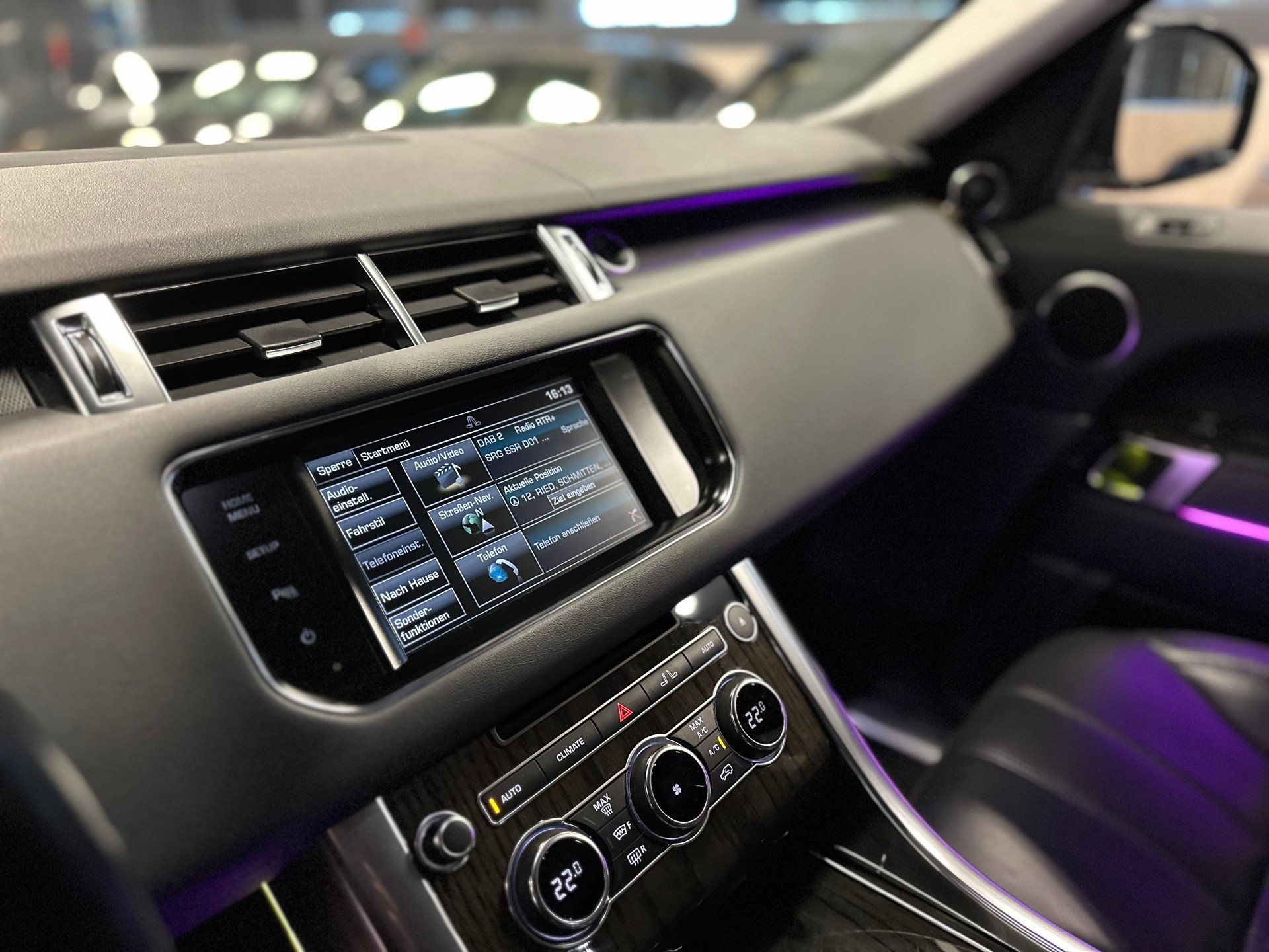 LAND ROVER Range Rover Sport 5.0 V8 SC HSE Dynamic / ** Frisch ab MFK & Service 2026 **-image-17