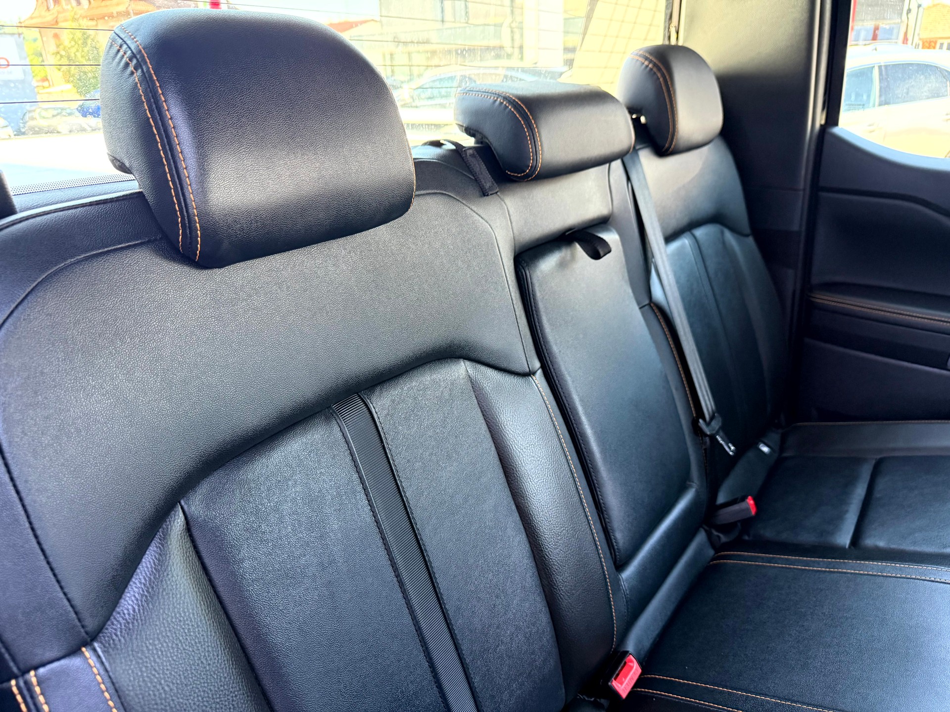 FORD Ranger Wildtrak 2.0 Eco Blue e-4WD Automat-image-13